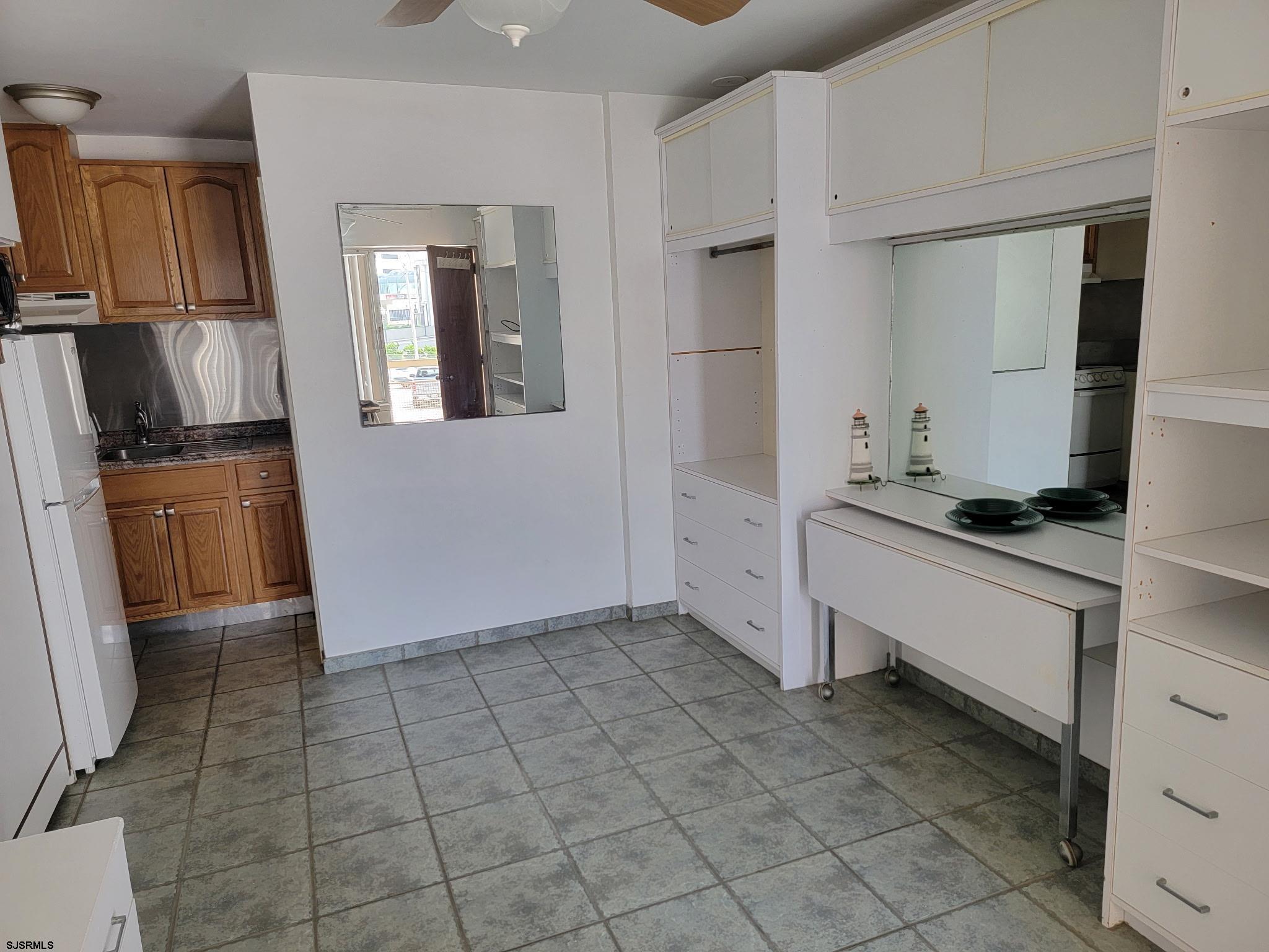 108 S Montpelier Avenue Apt 209 - Picture 1