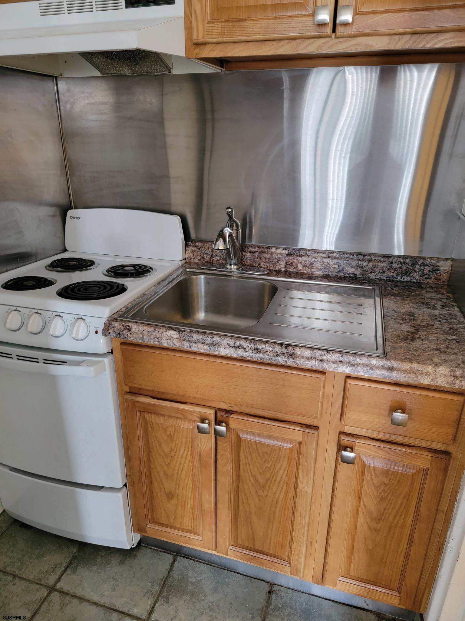 108 S Montpelier Avenue Apt 209