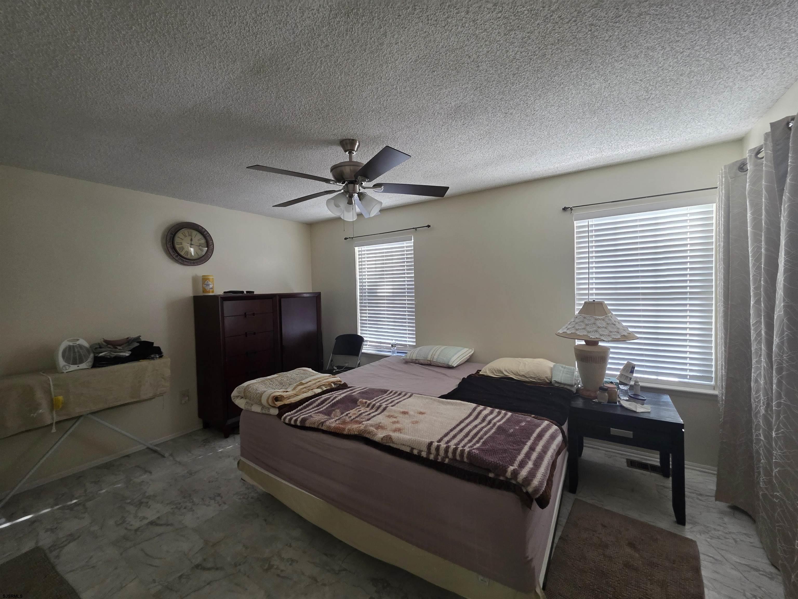 40 Cheshire Dr - Picture 4