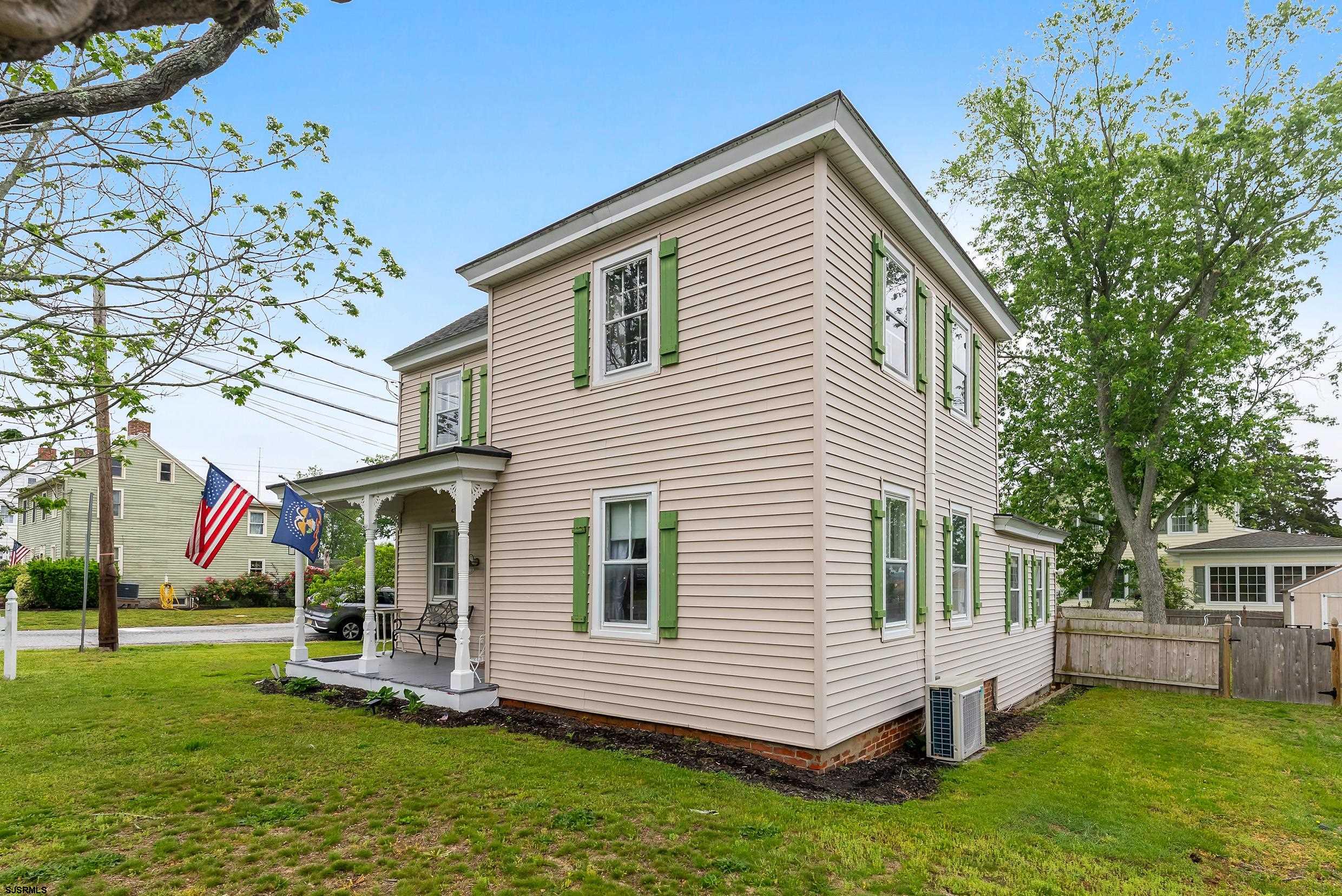 1224 Front St Street