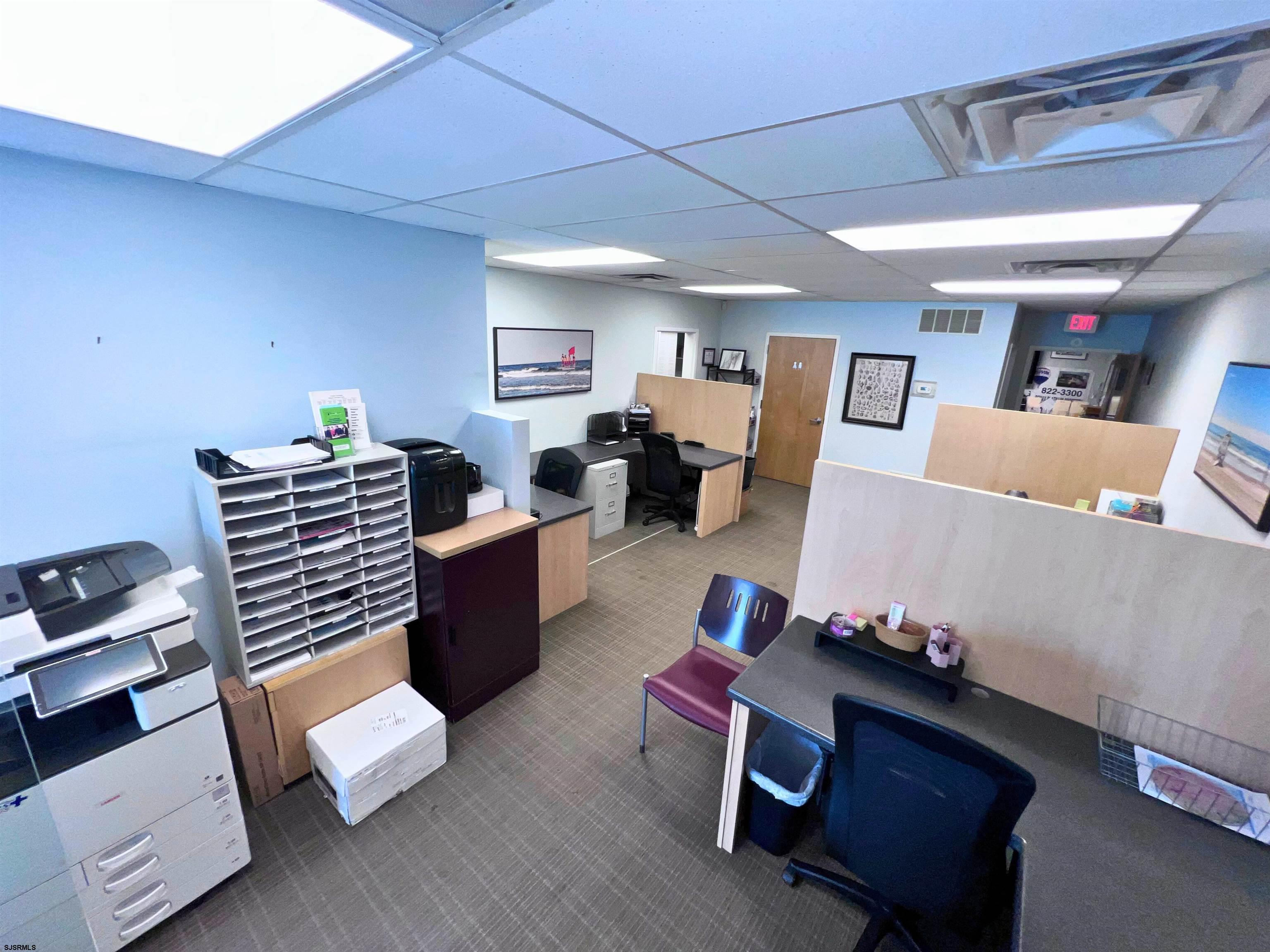 9200-9202 Ventnor Avenue