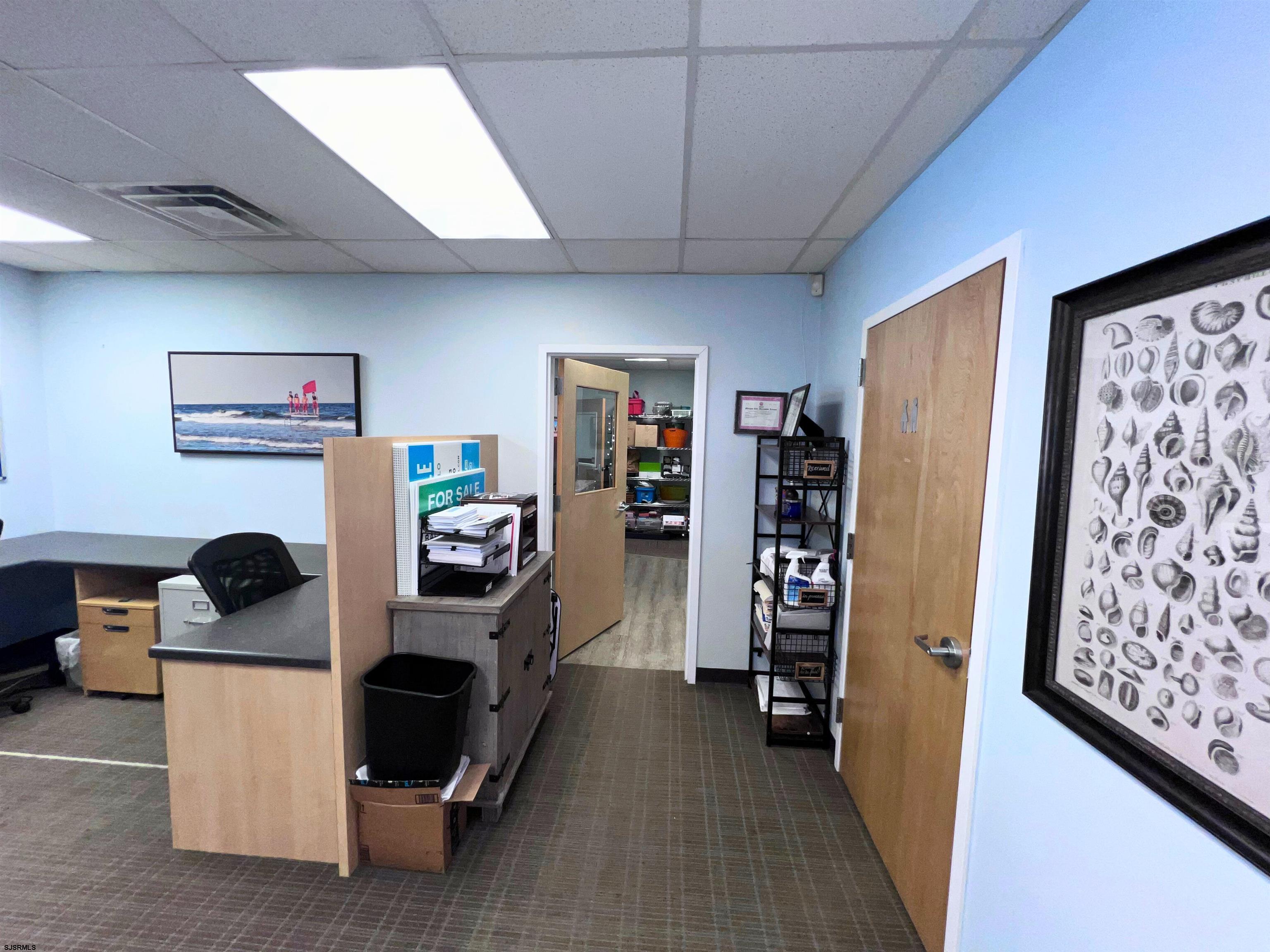 9200-9202 Ventnor Avenue