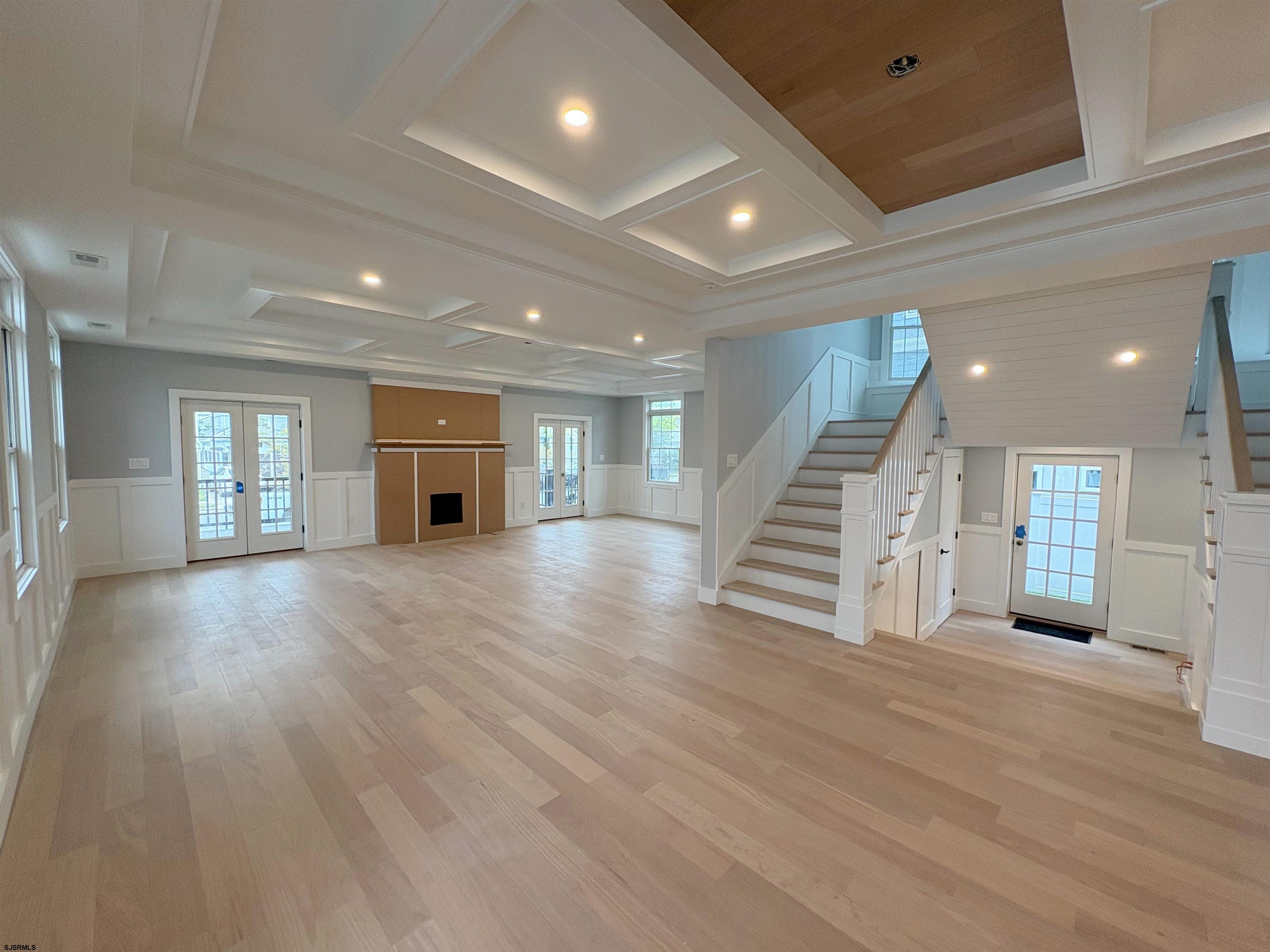 15 S Cornwall Avenue - Picture 2