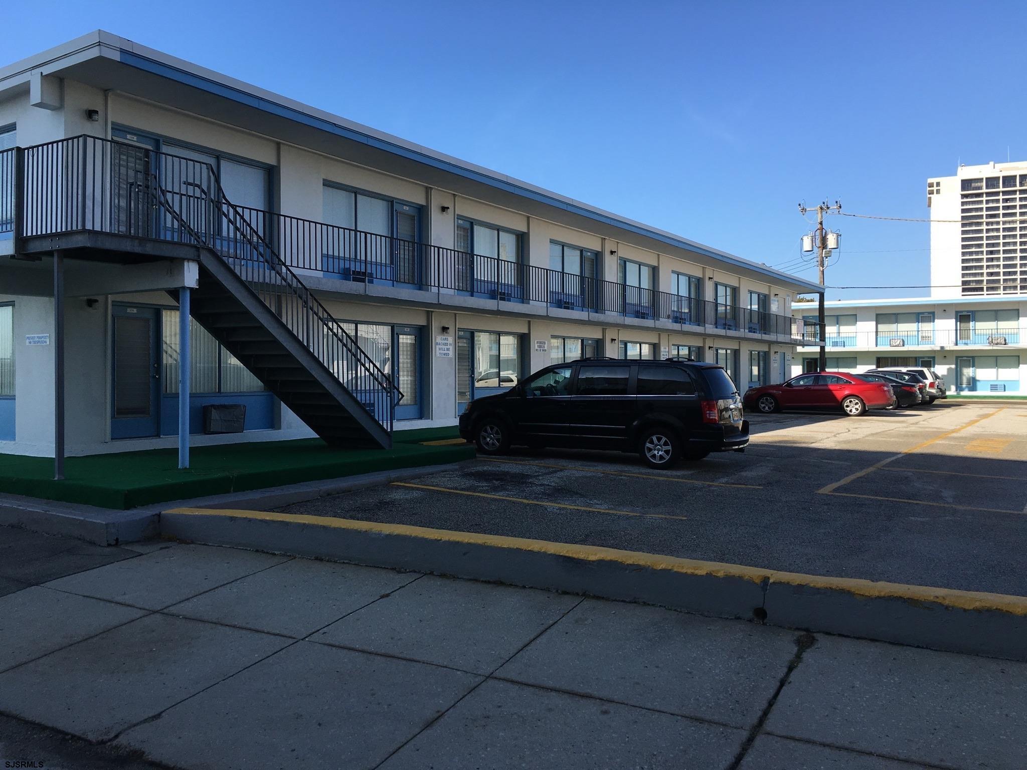 3501 Boardwalk - Picture 4