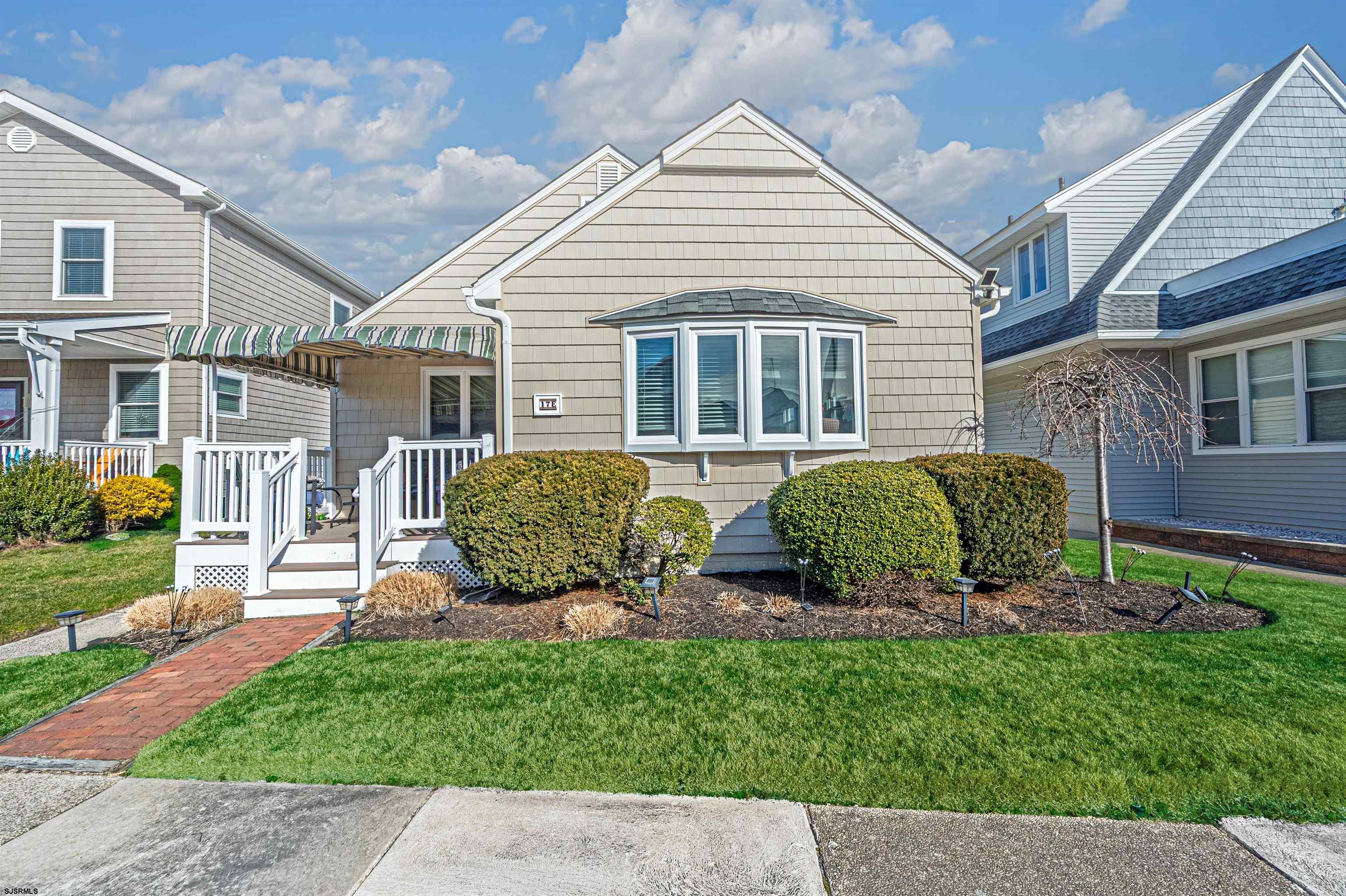  17 E Colmar Circle - Margate