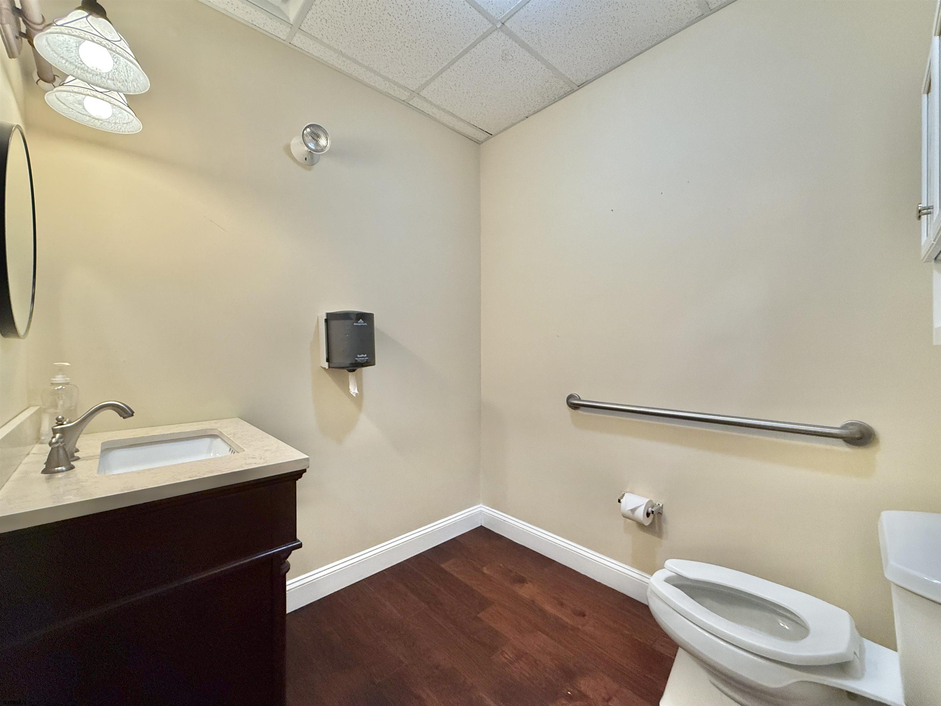 110 E Maryland Avenue