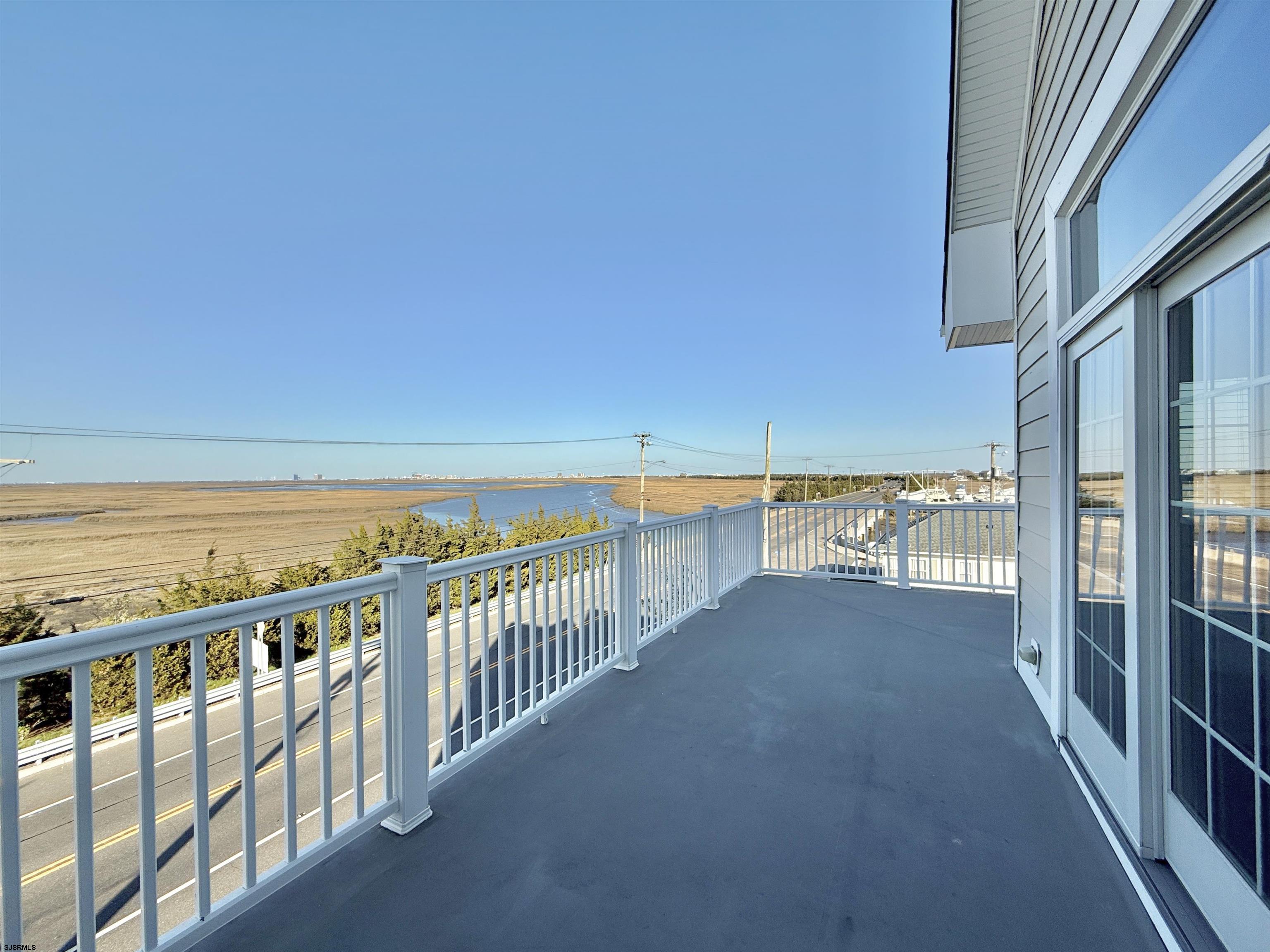 110 E Maryland Avenue