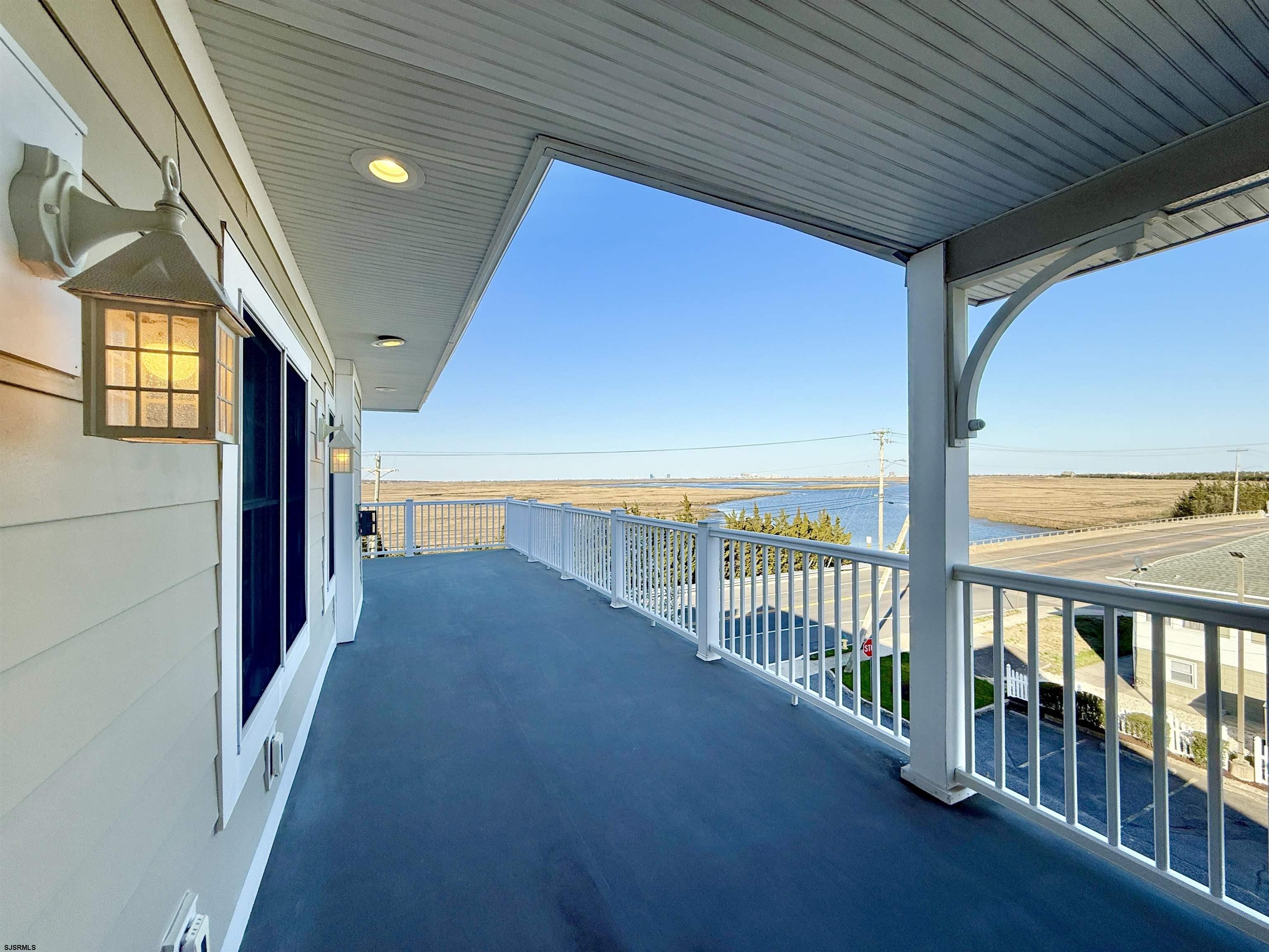 110 E Maryland Avenue