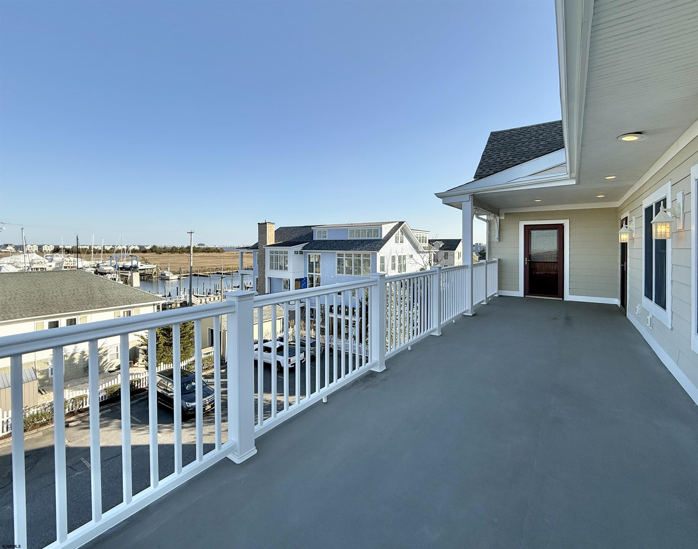 110 E Maryland Avenue