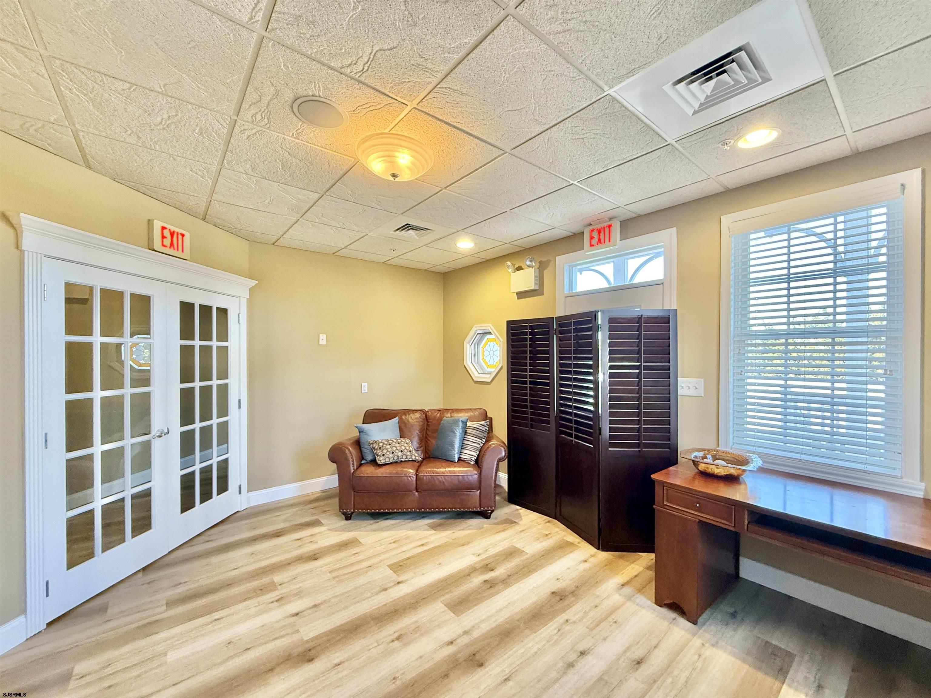 110 E Maryland Avenue