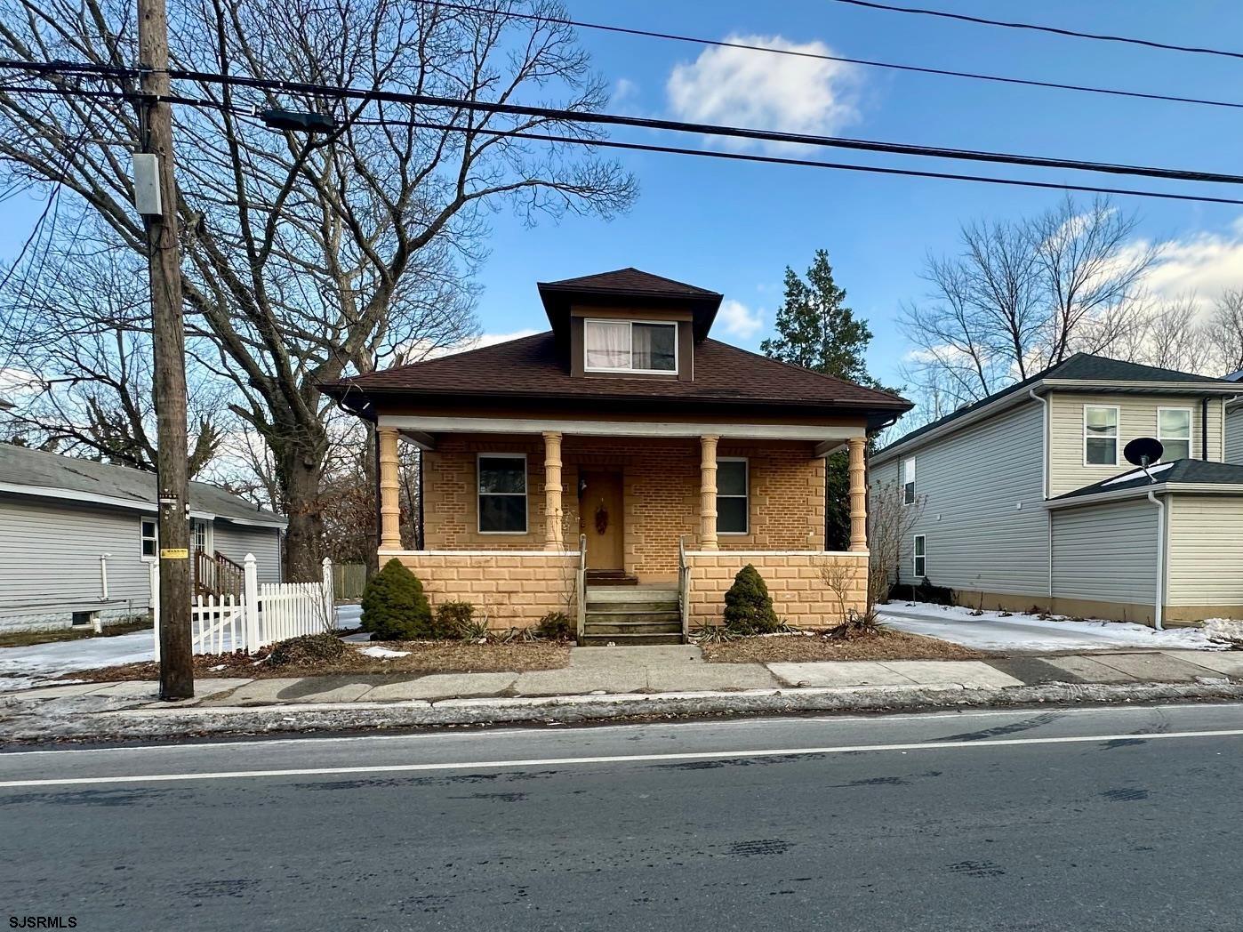 116 N New Road - Pleasantville