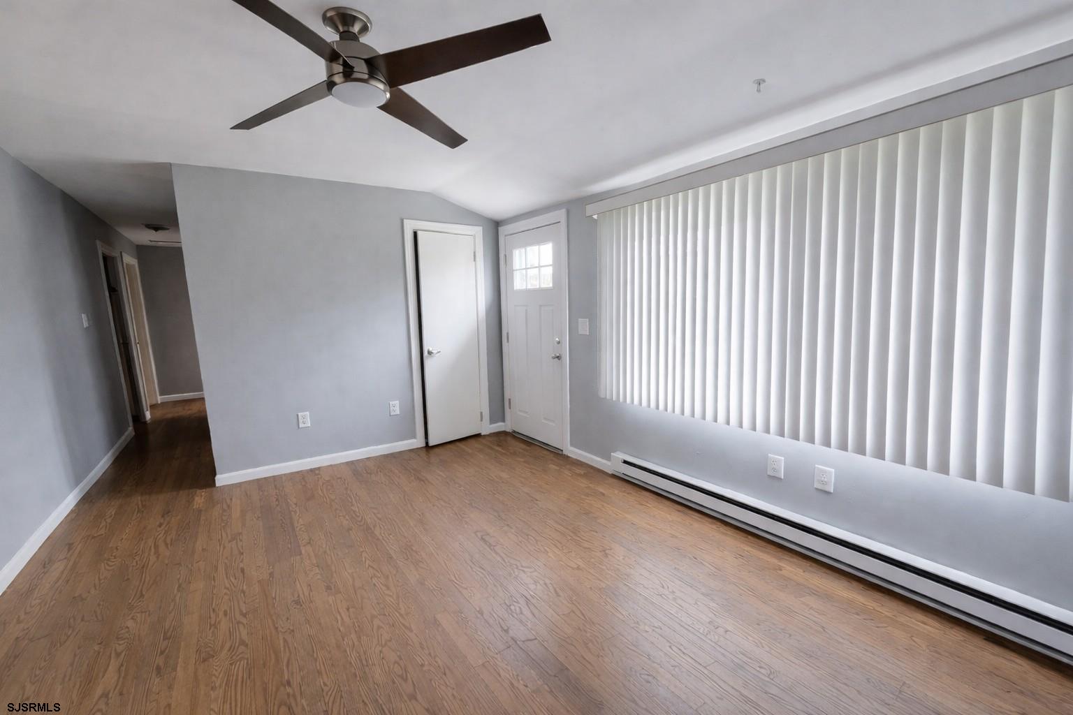 4108 W Adams Cir - Picture 3