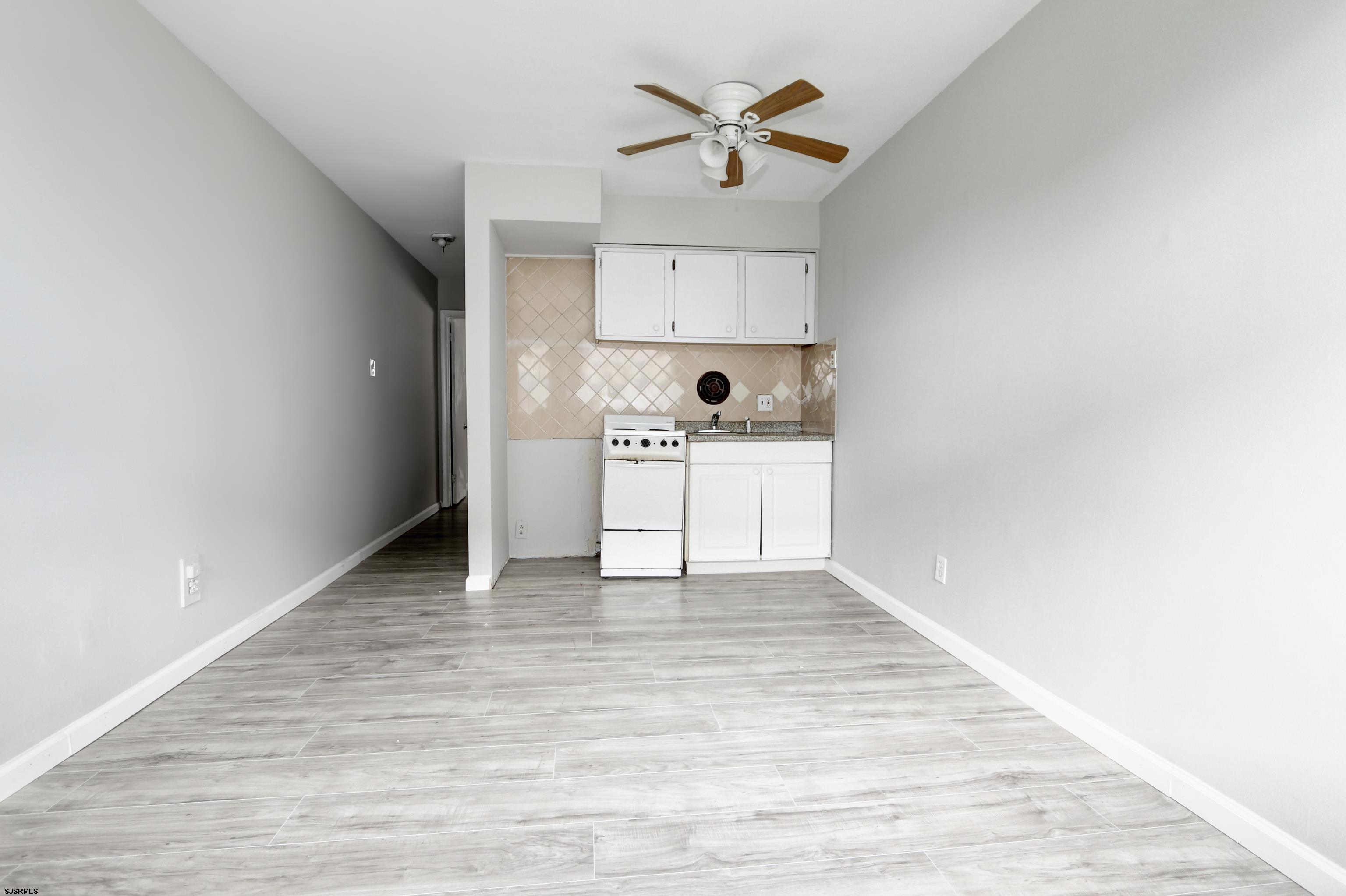 3801 Boardwalk - Picture 2