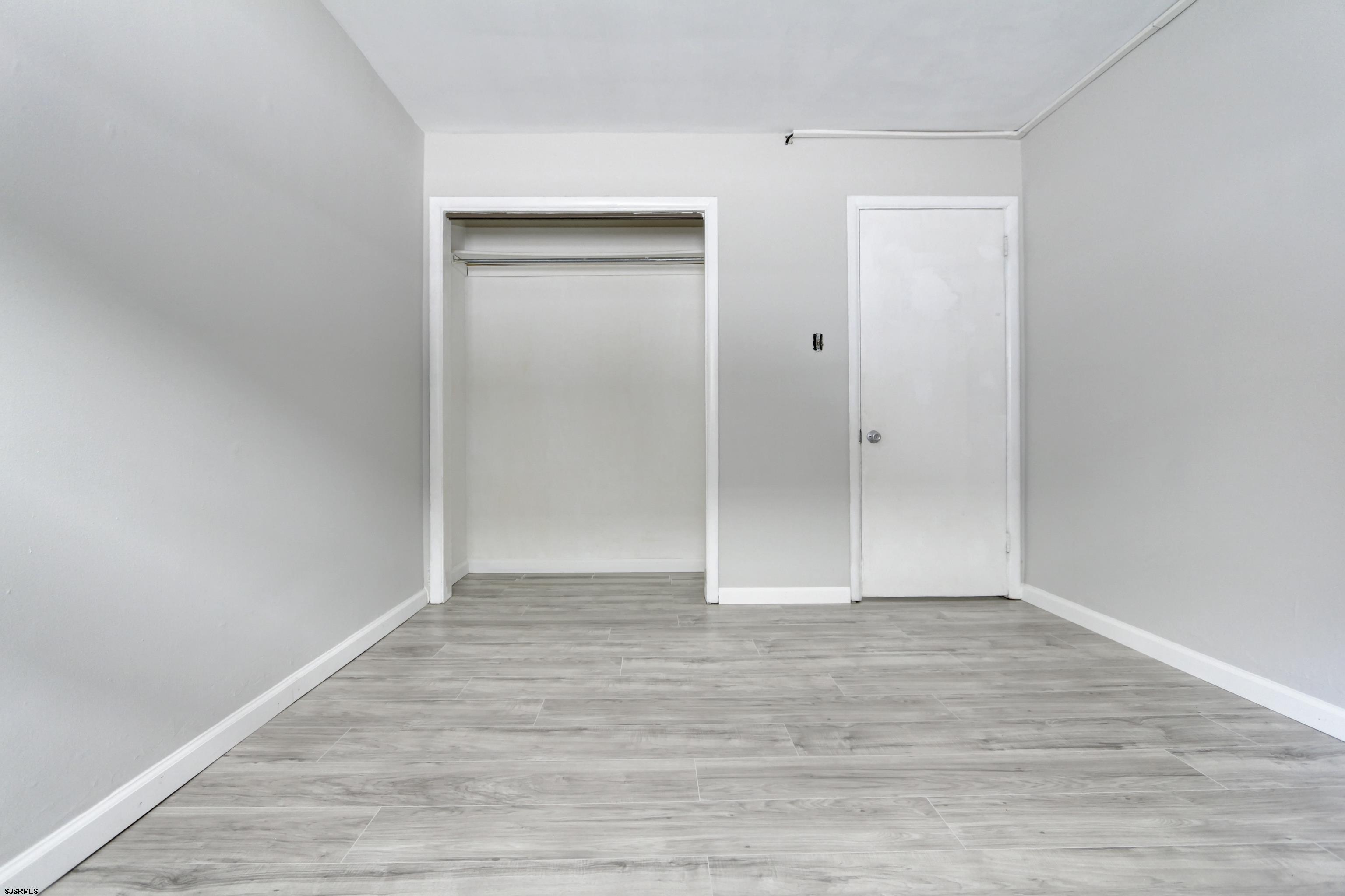 3801 Boardwalk - Picture 4