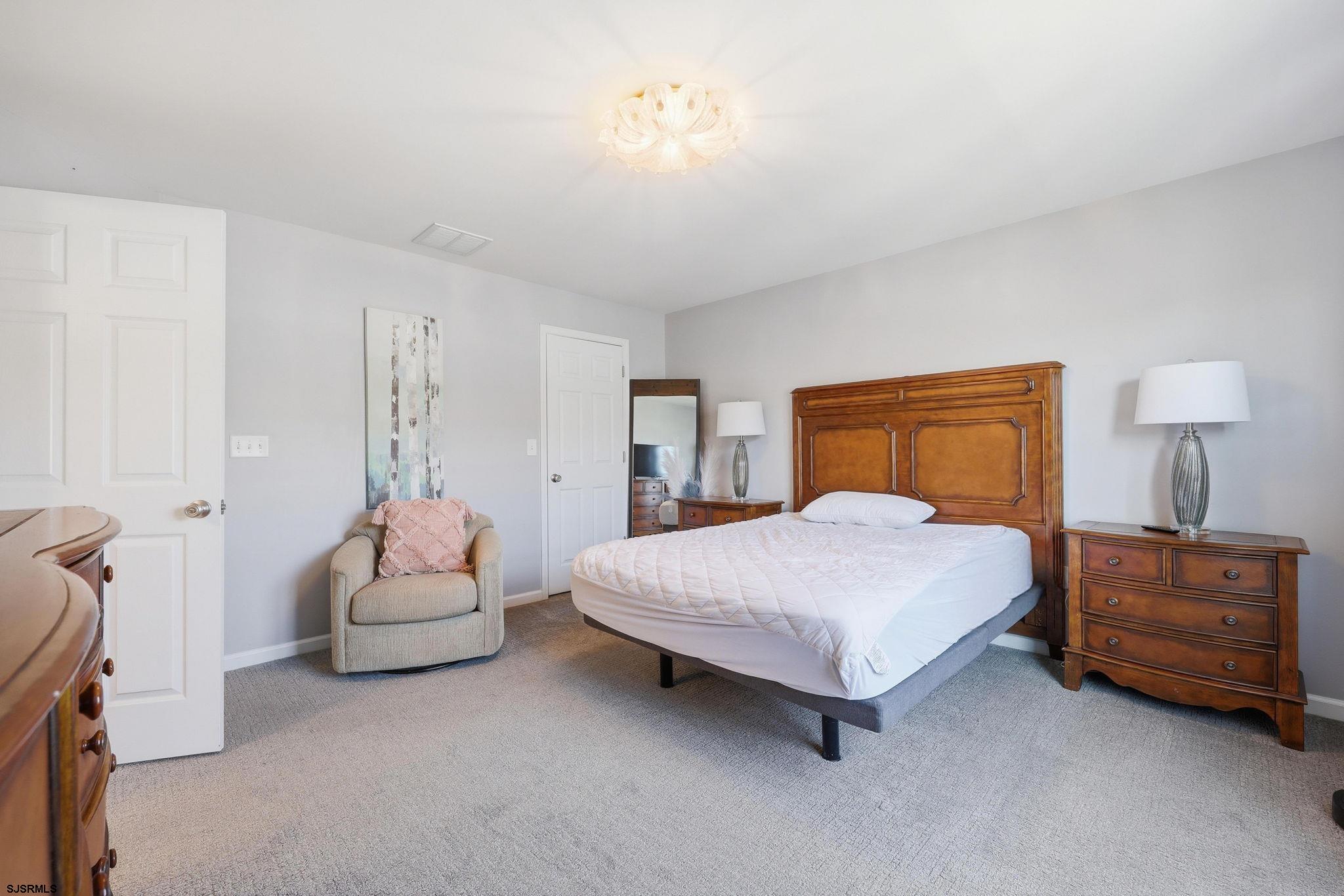 324 Sanderling Ln - Picture 4