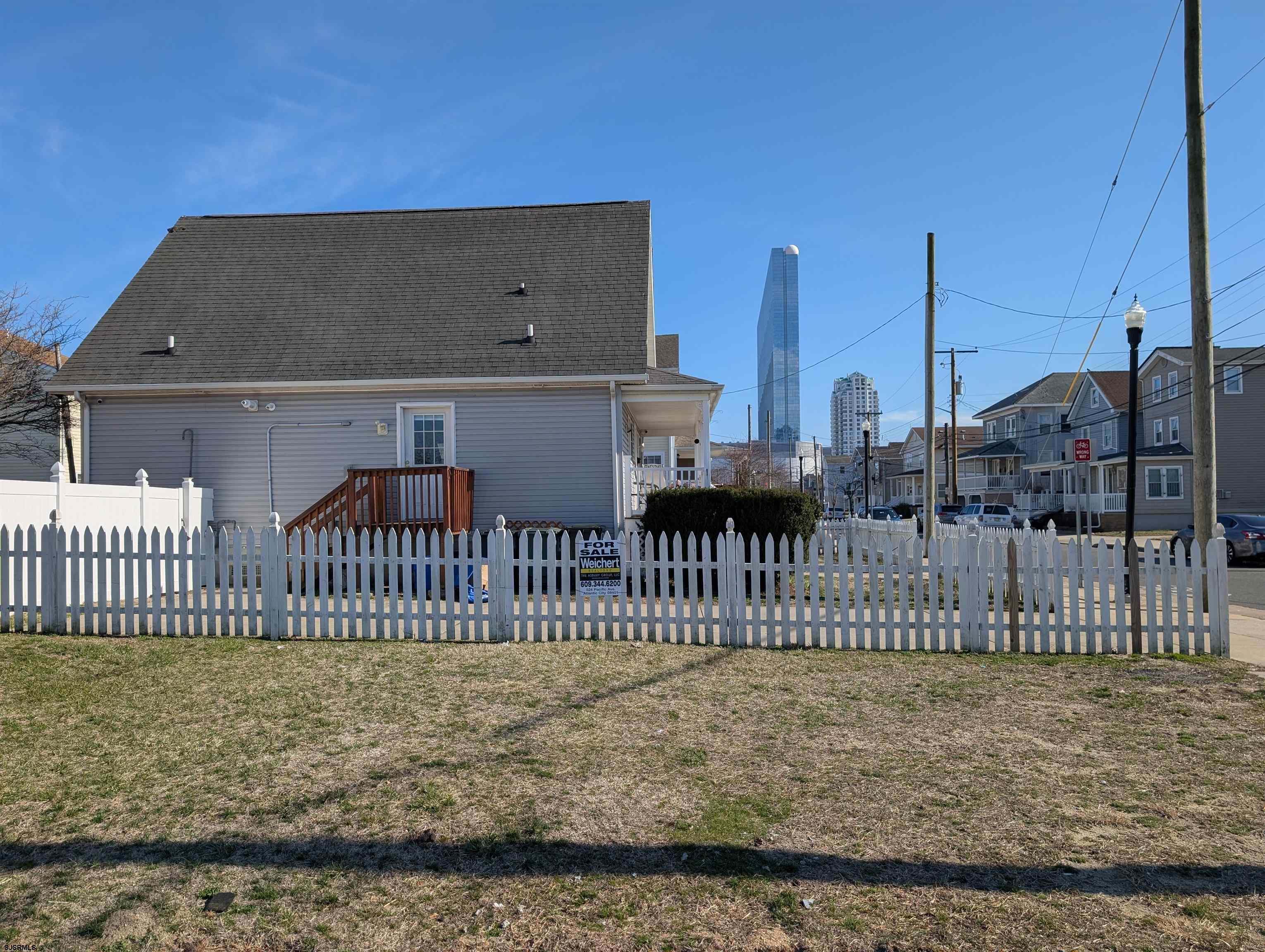 137 N Massachusetts Avenue