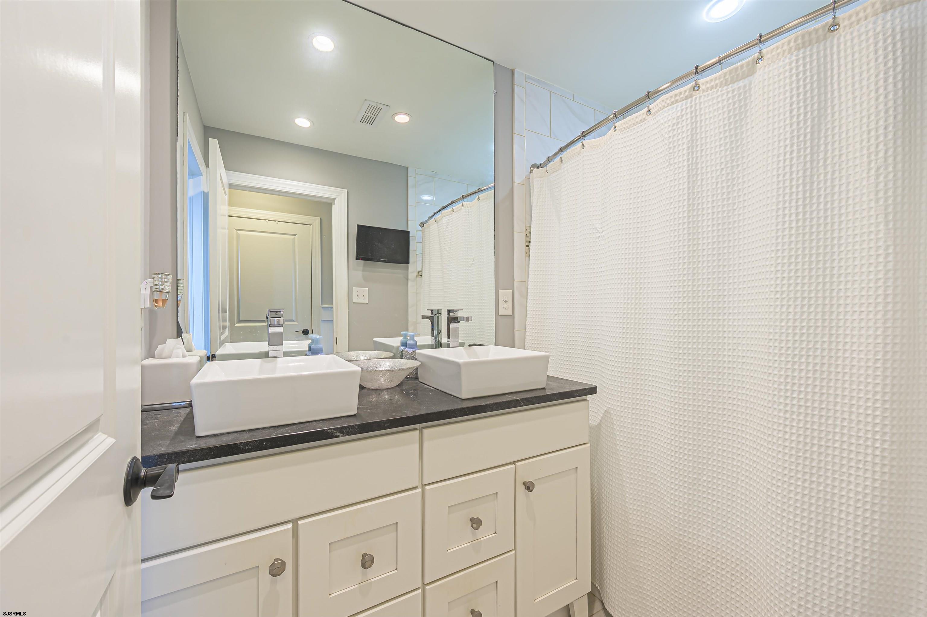 1341 Pleasure Avenue