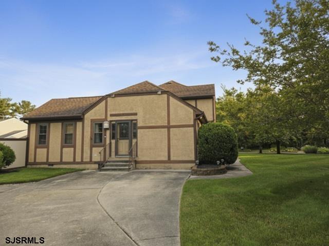 110 E LakeView Dr