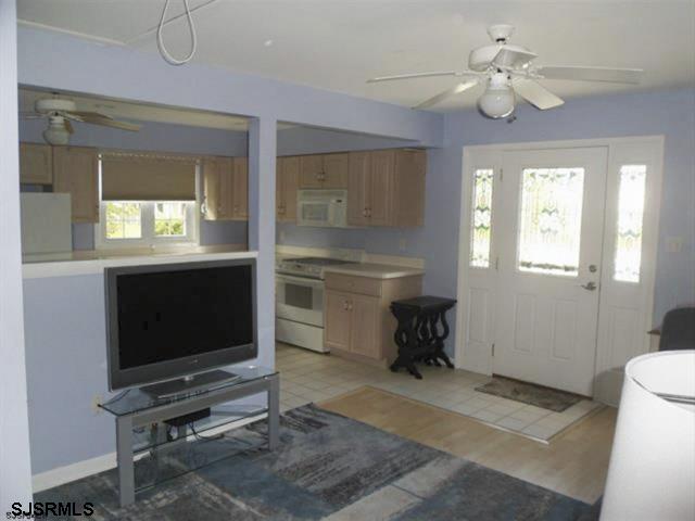 110 E LakeView Dr