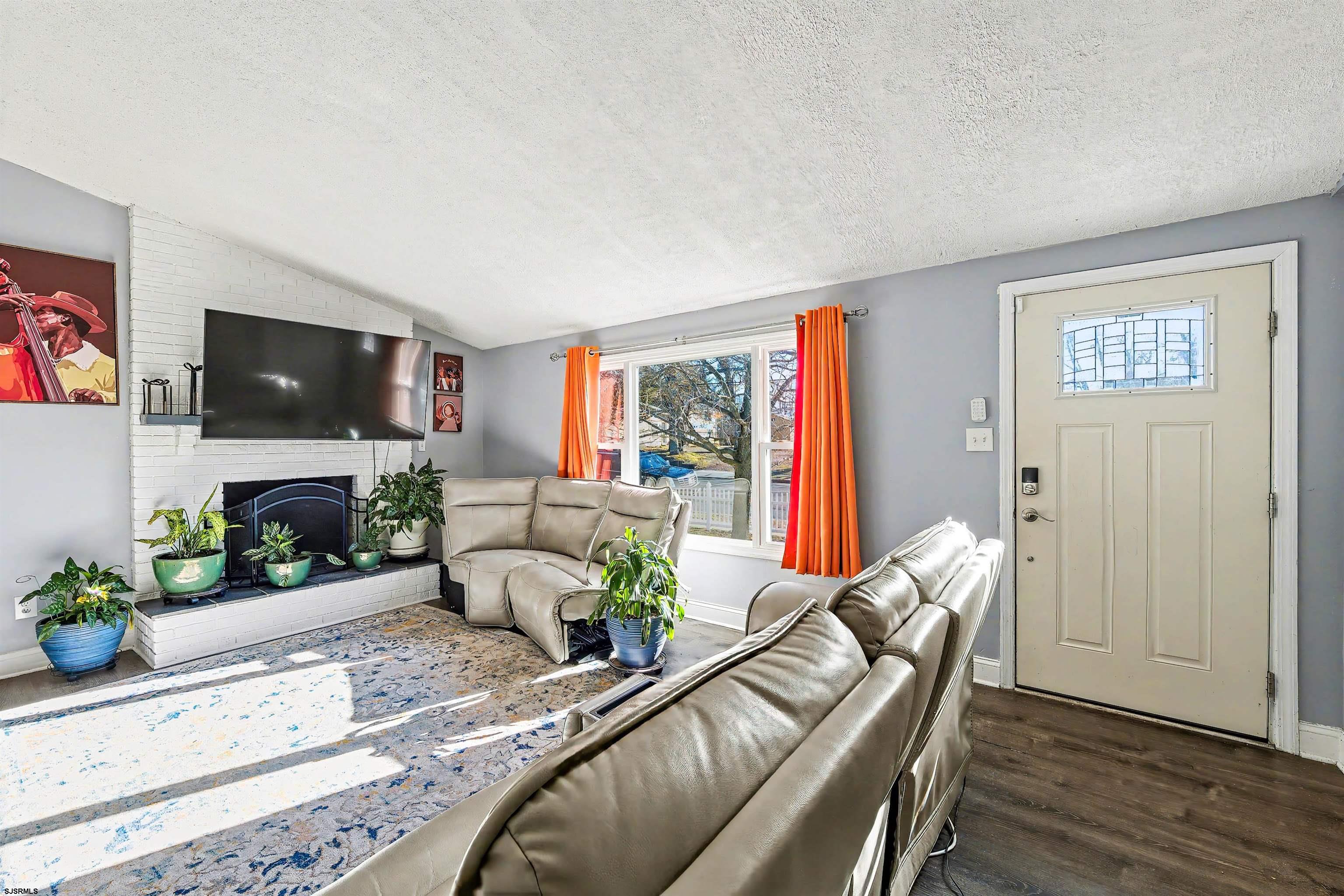 804 Fernwood Avenue - Picture 3