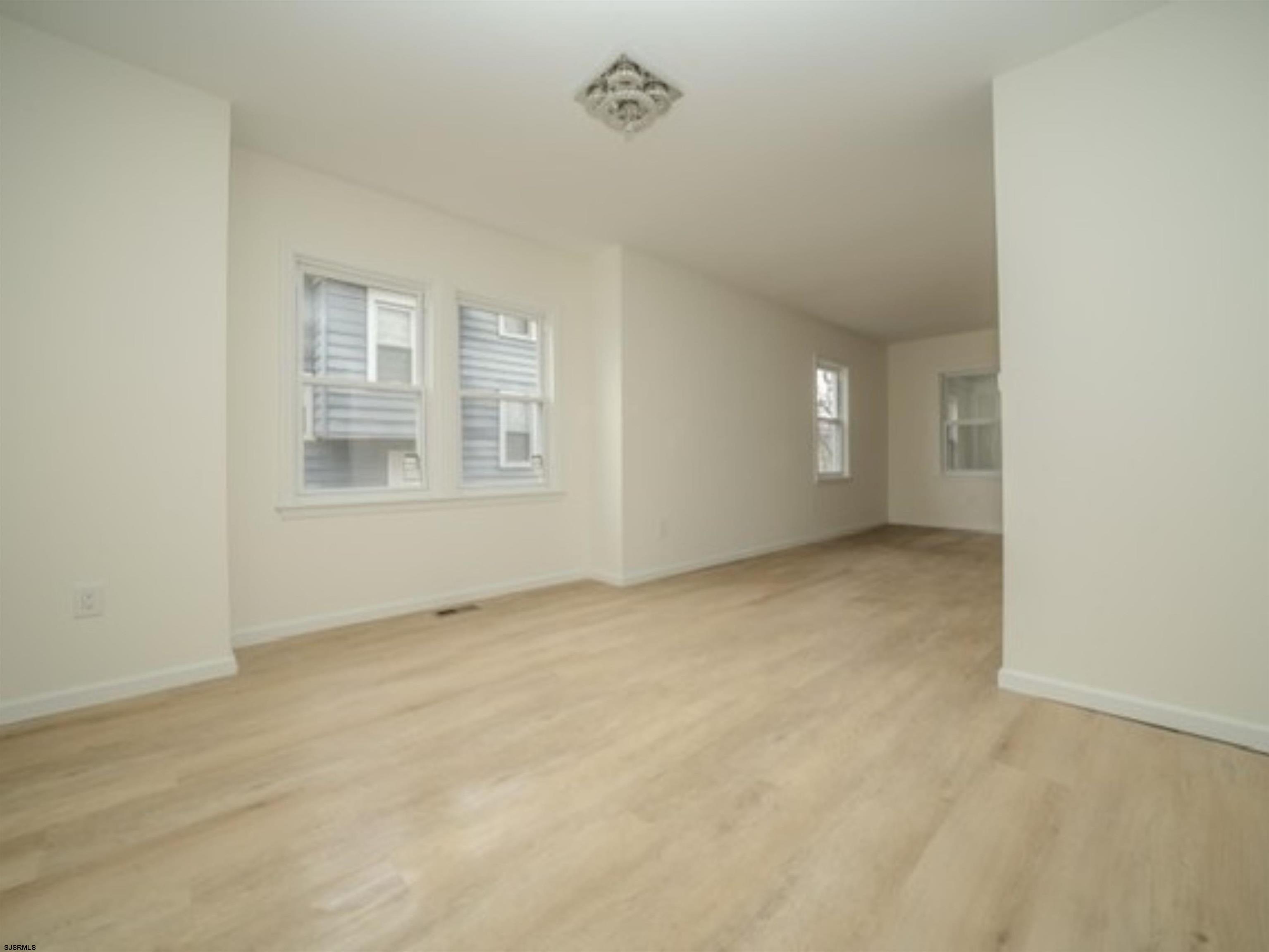 115 ryon ave - Picture 2
