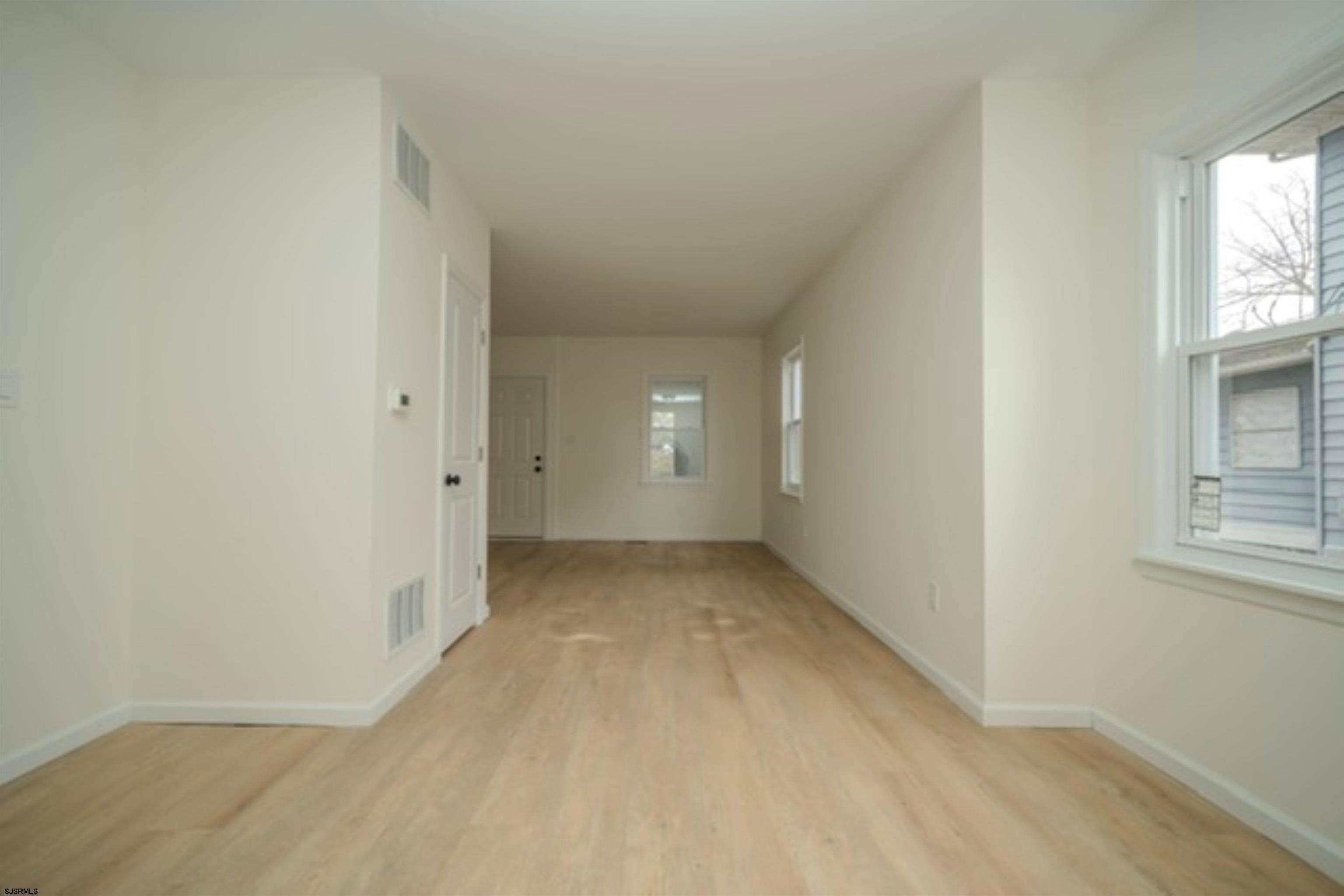 115 ryon ave - Picture 4