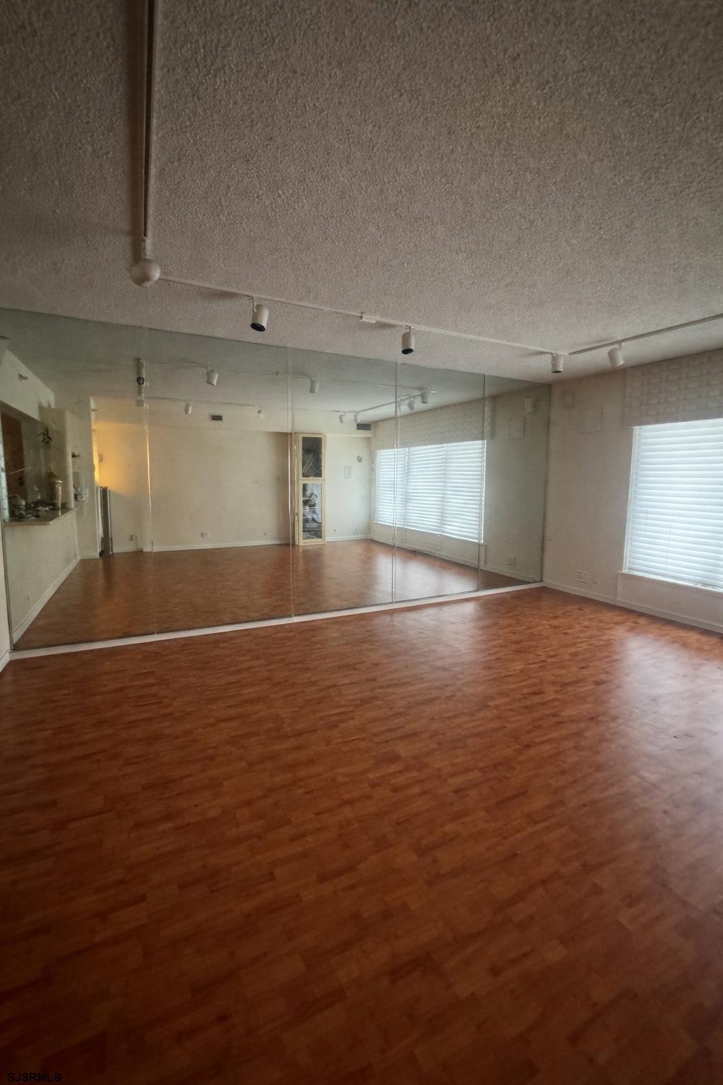 3101 Boardwalk Avenue - Picture 1