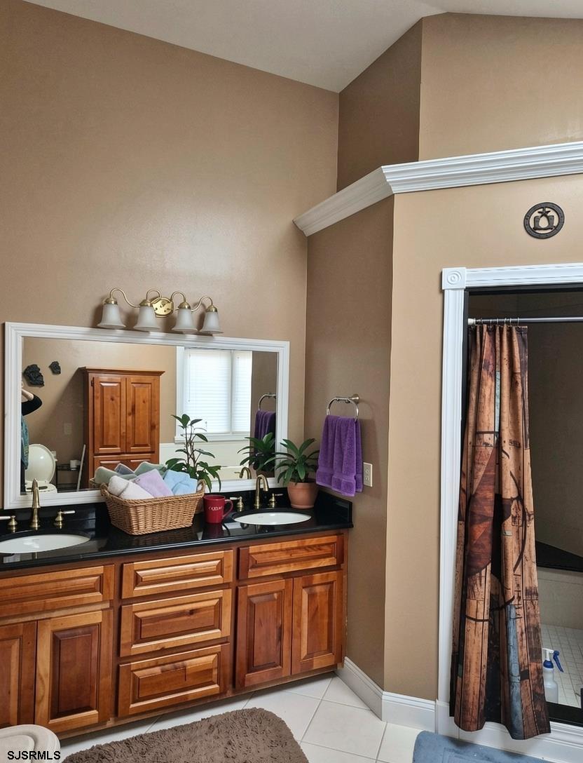 751 Lakehurst Avenue - Picture 3