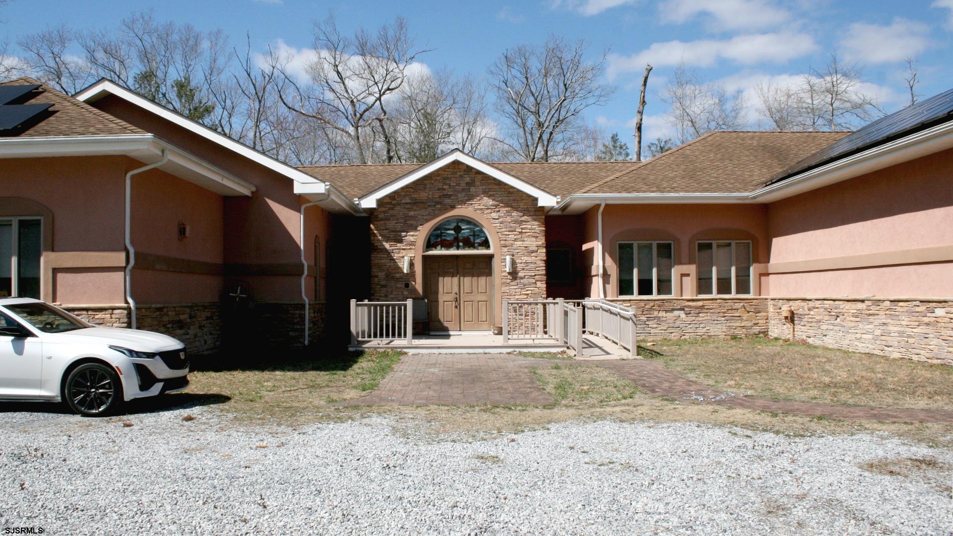 126 Aetna Dr - Picture 3