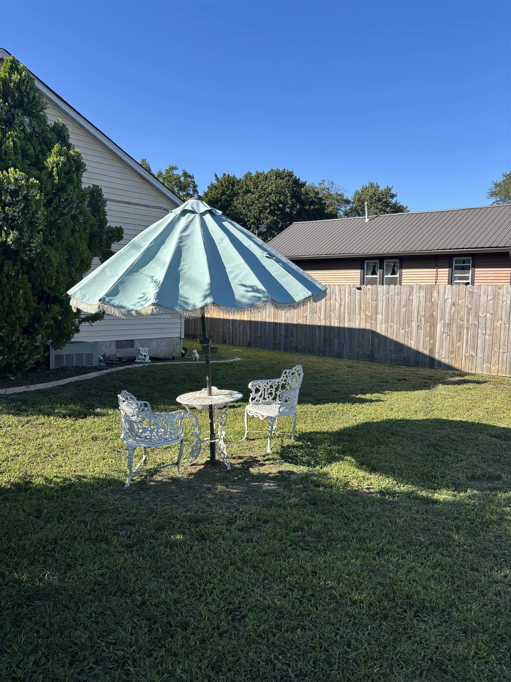 100 Tremont Avenue - Picture 3