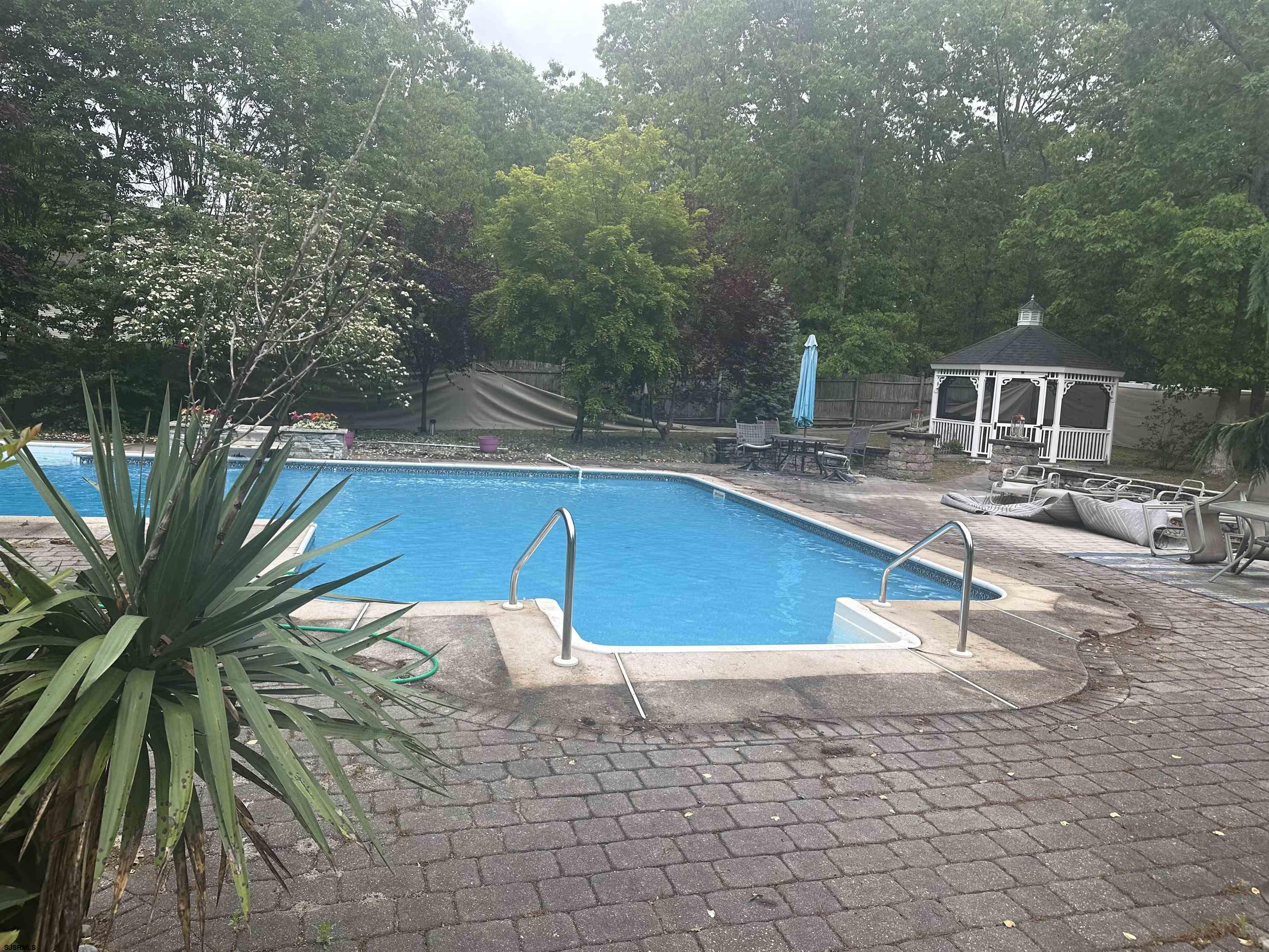 29 Buckingham Dr - Picture 1