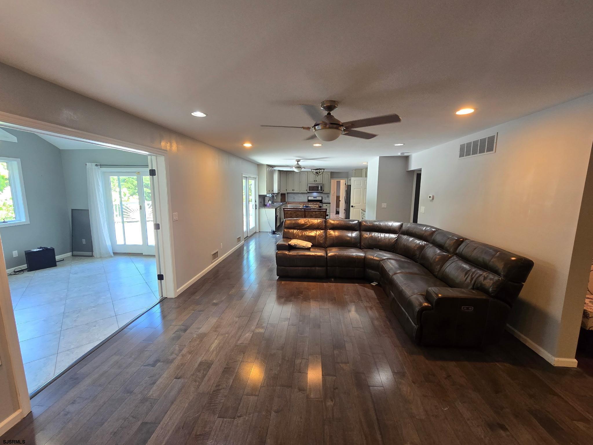 29 Buckingham Dr