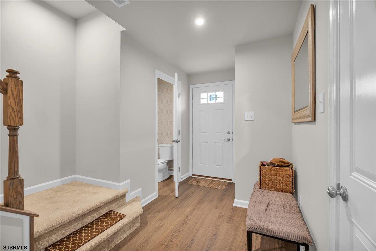 204 Freedom Way - Picture 2