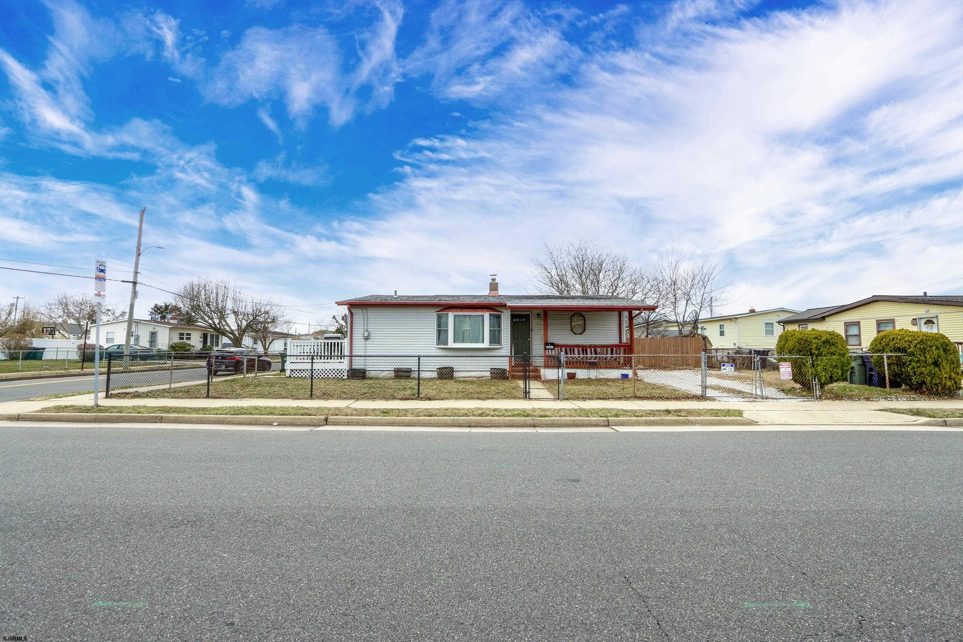 2041 Murray Avenue - Picture 1