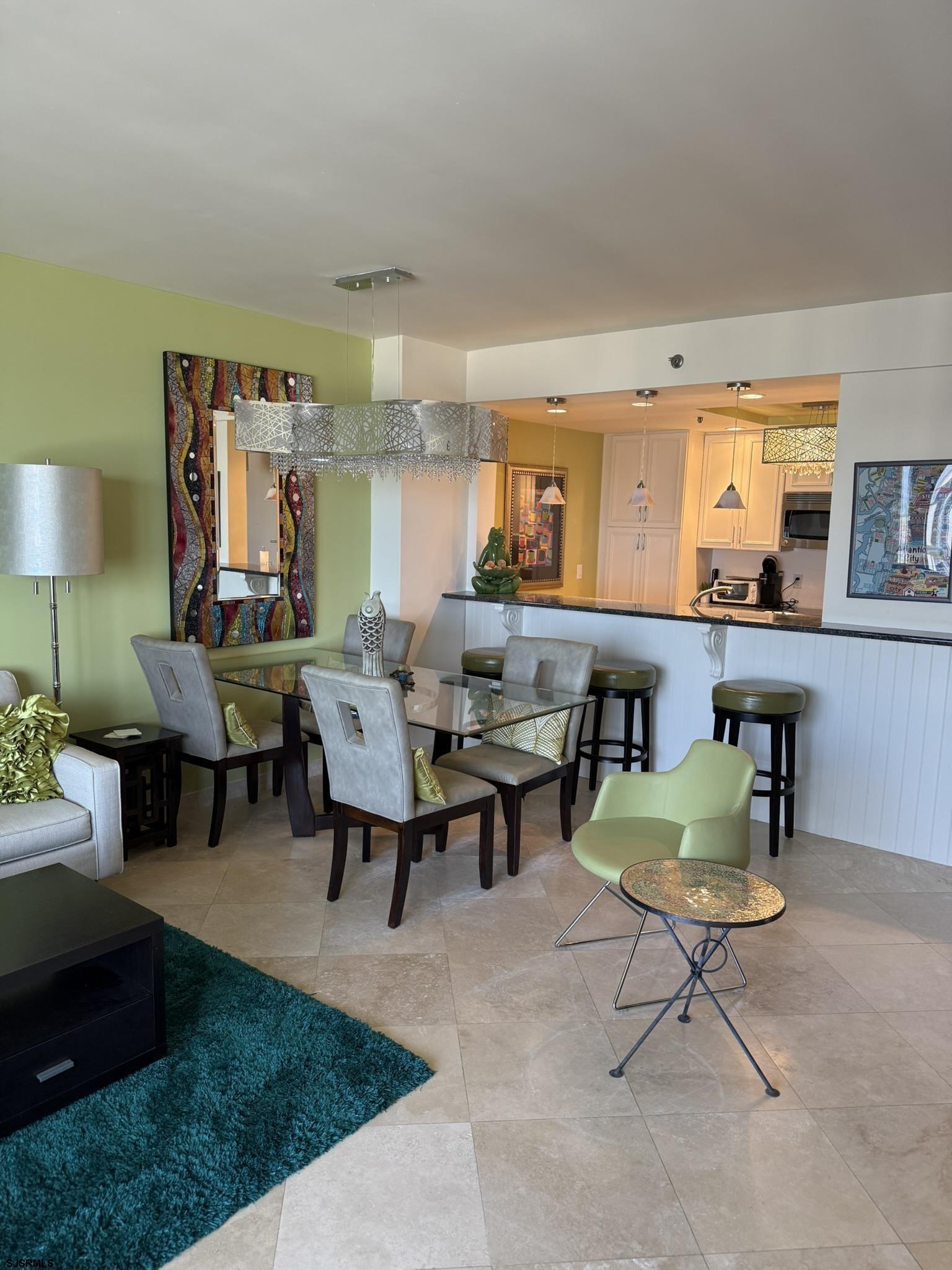 3101 Boardwalk - Picture 4