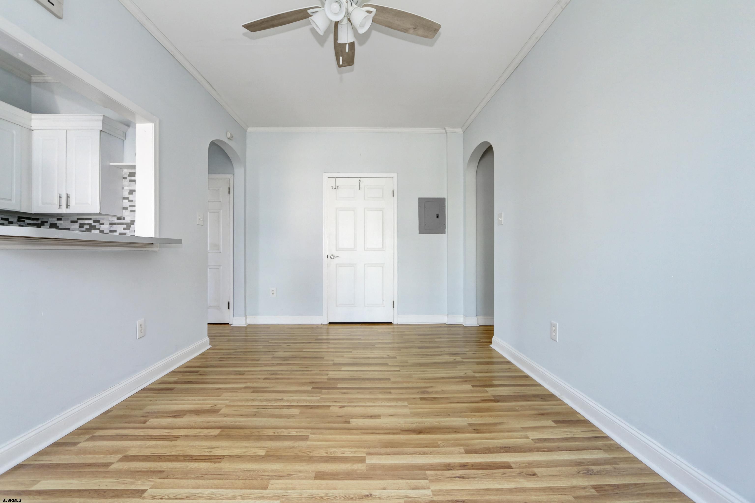 2 S Hartford Avenue - Picture 3