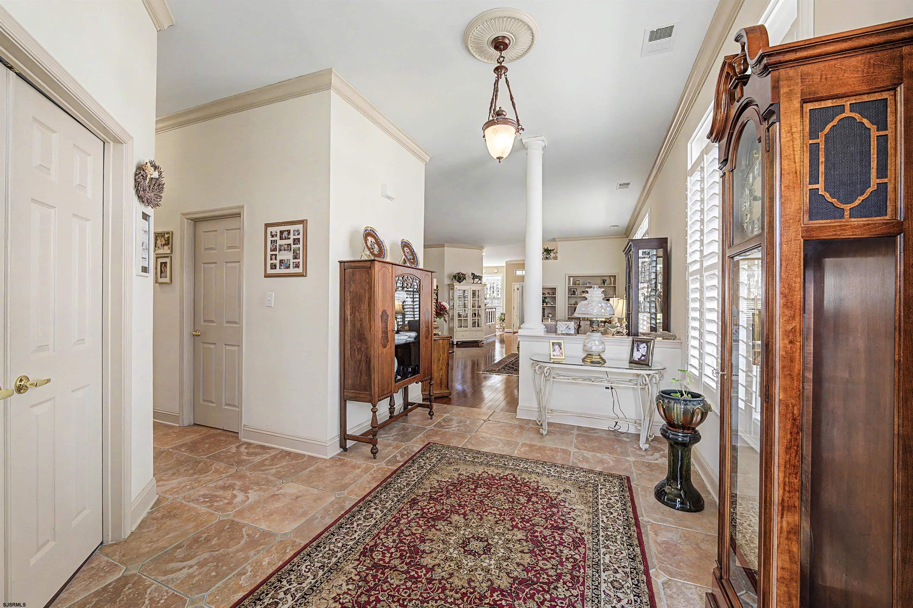 146 Saint Georges Dr - Picture 3