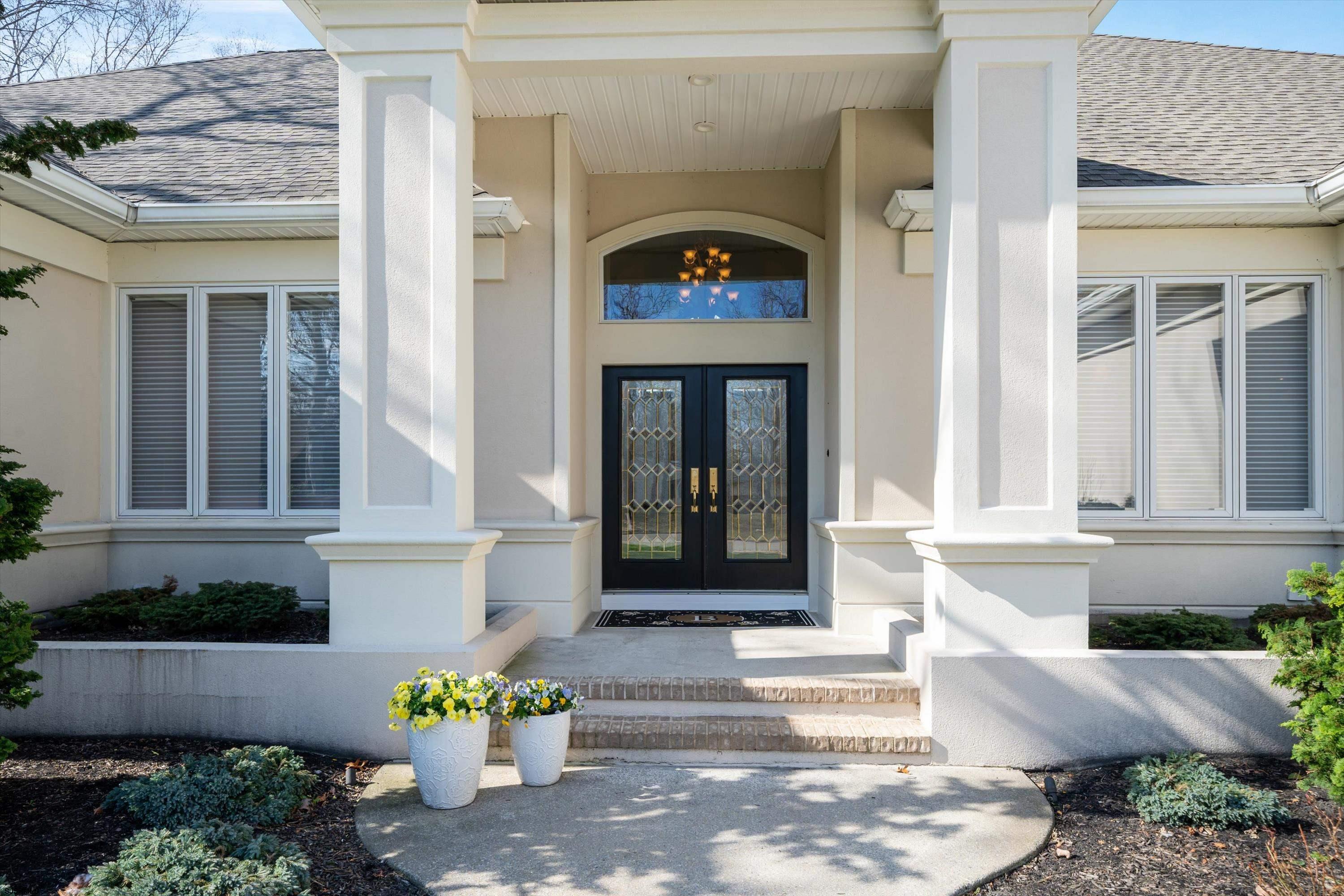 14 Caledonia Dr - Picture 3