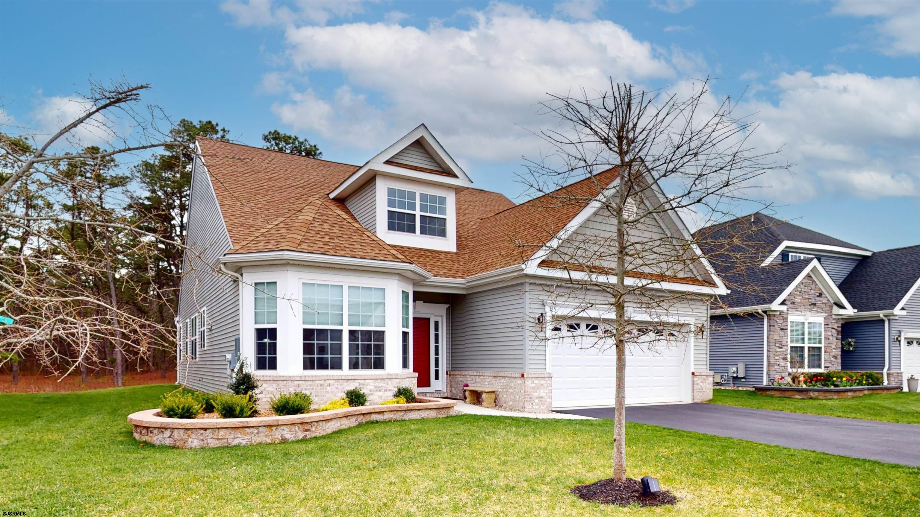 185 Keller Way - Picture 1