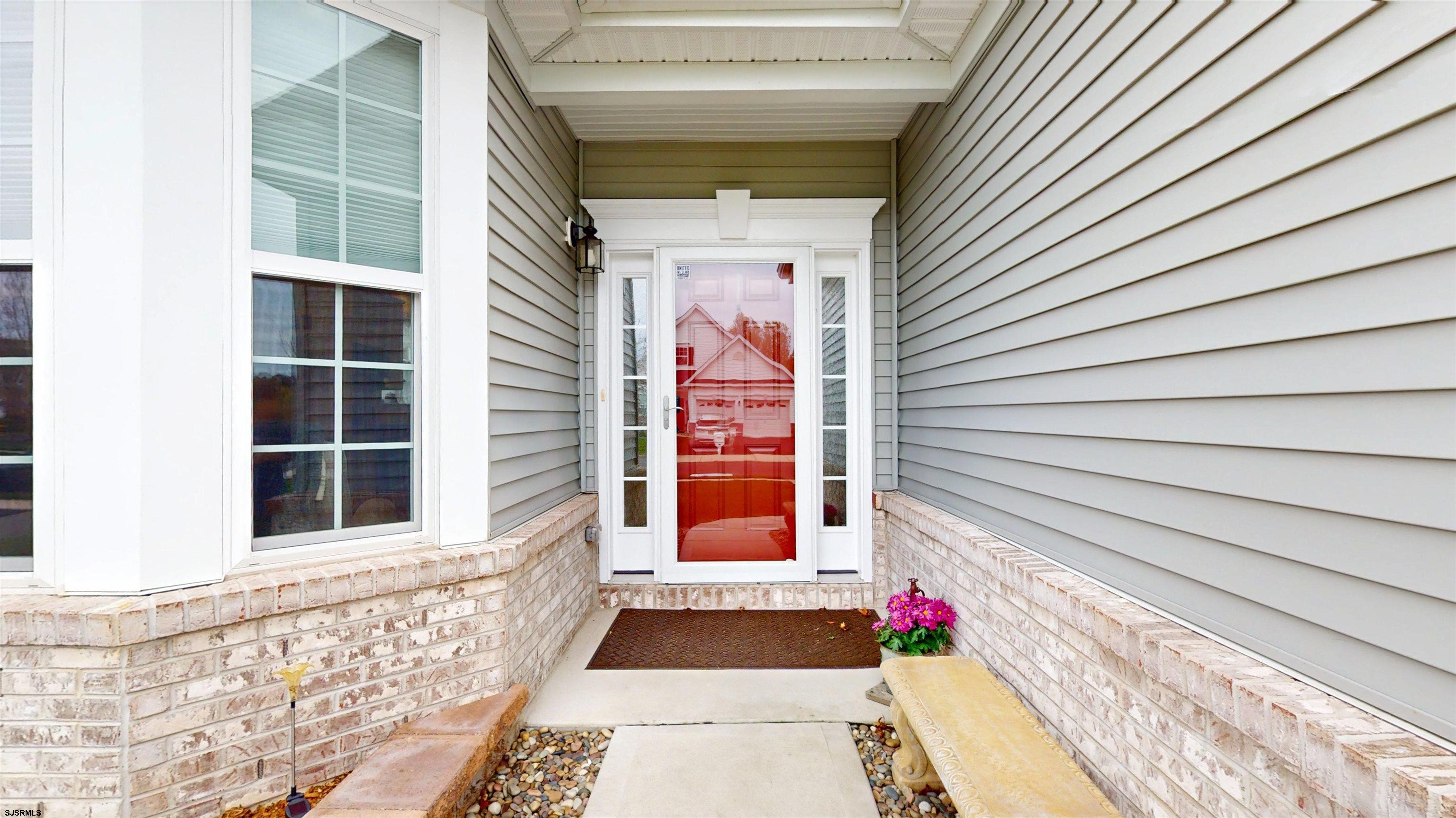 185 Keller Way - Picture 2