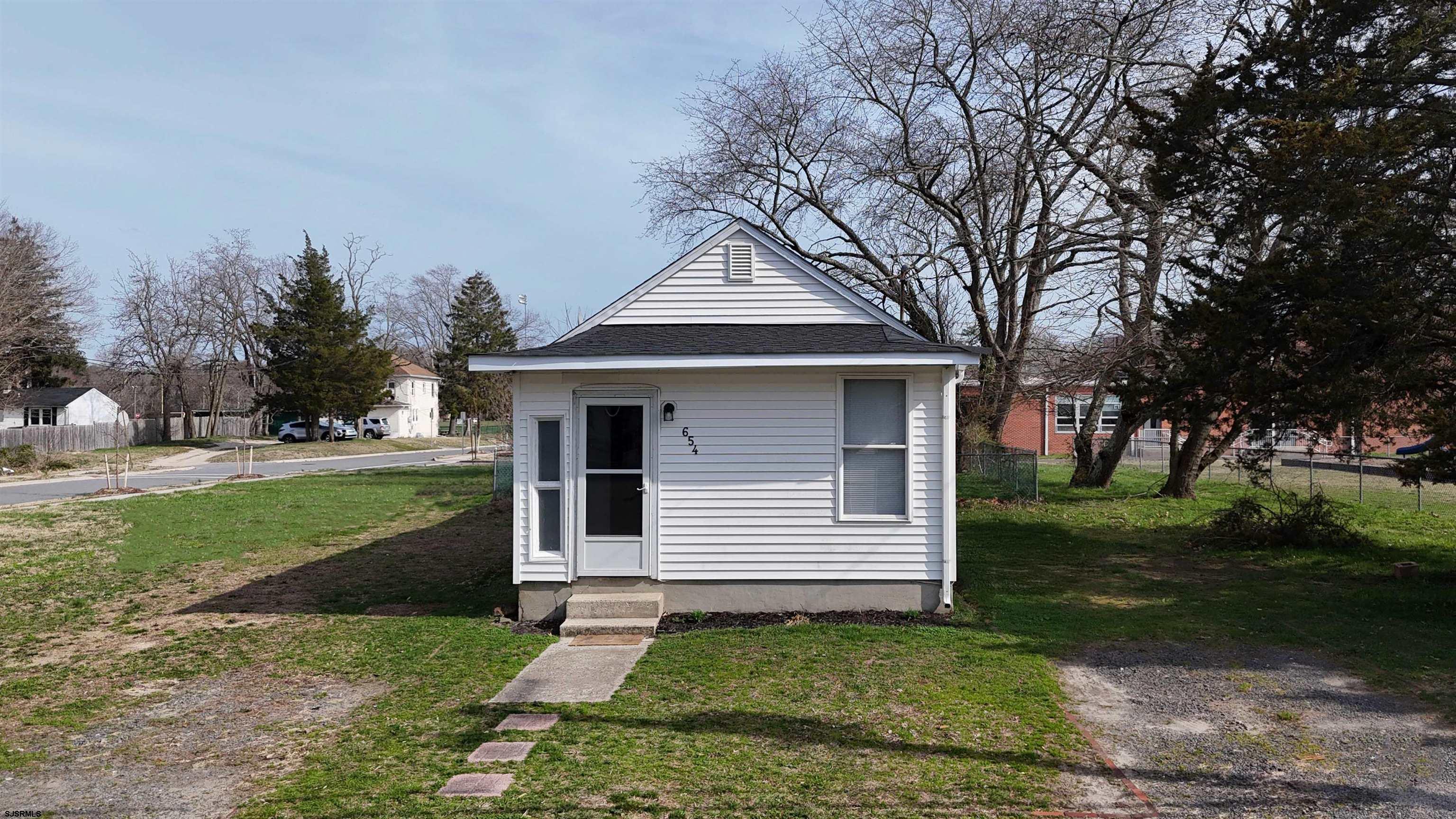 654 Cincinnati Avenue