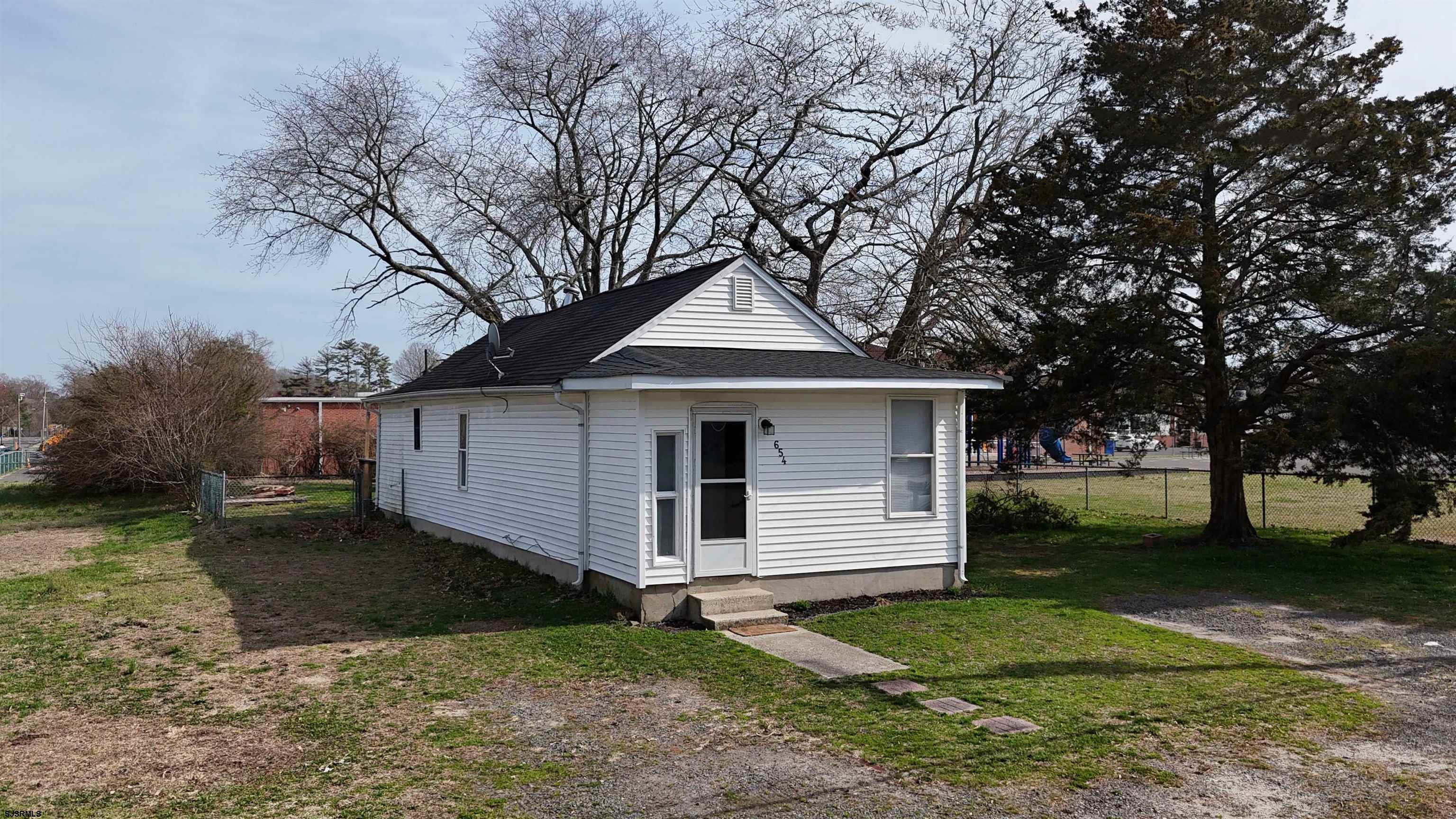 654 Cincinnati Avenue