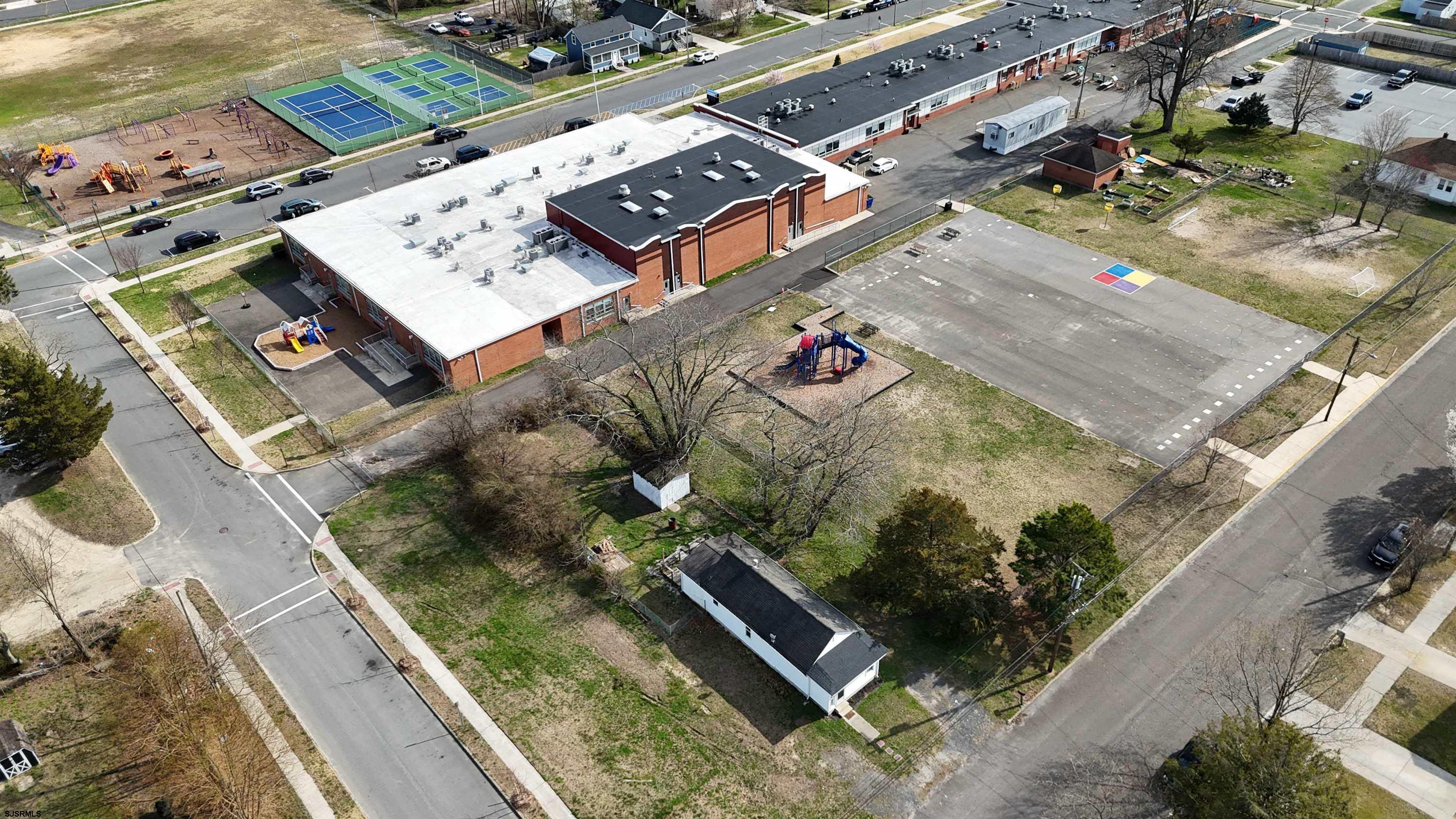 654 Cincinnati Avenue