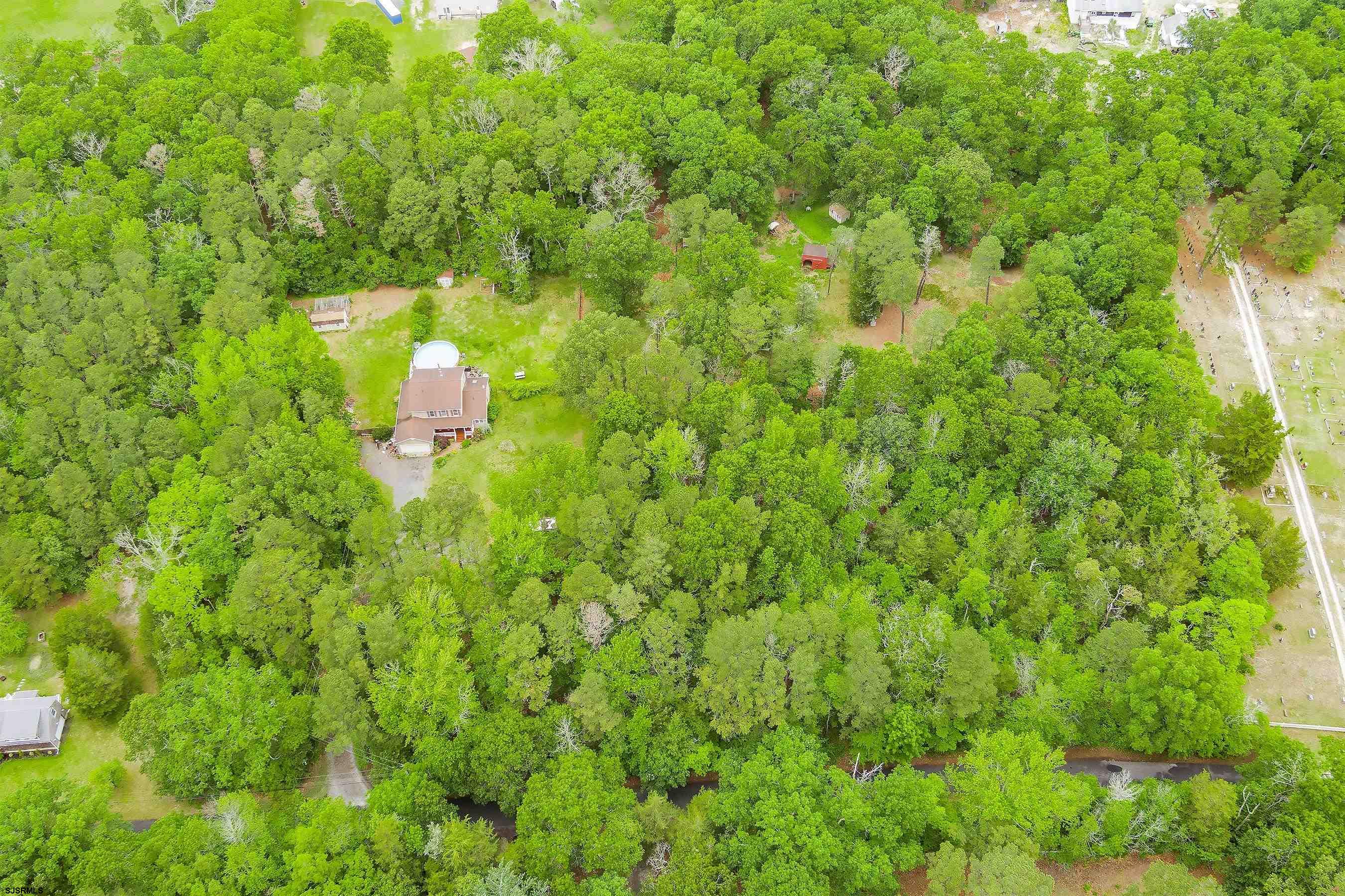 10 Hillside Avenue - Picture 1