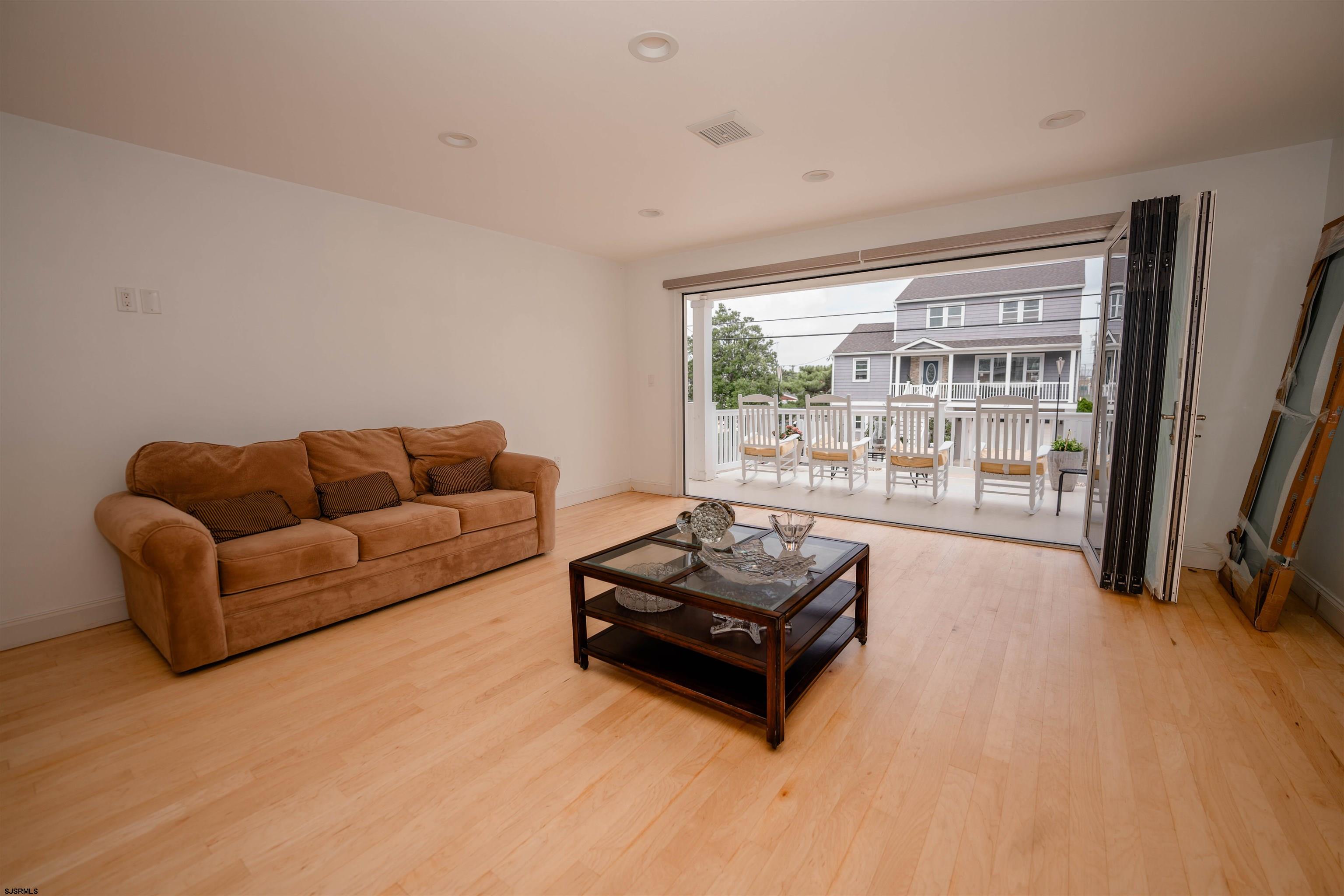 316 N Suffolk Avenue