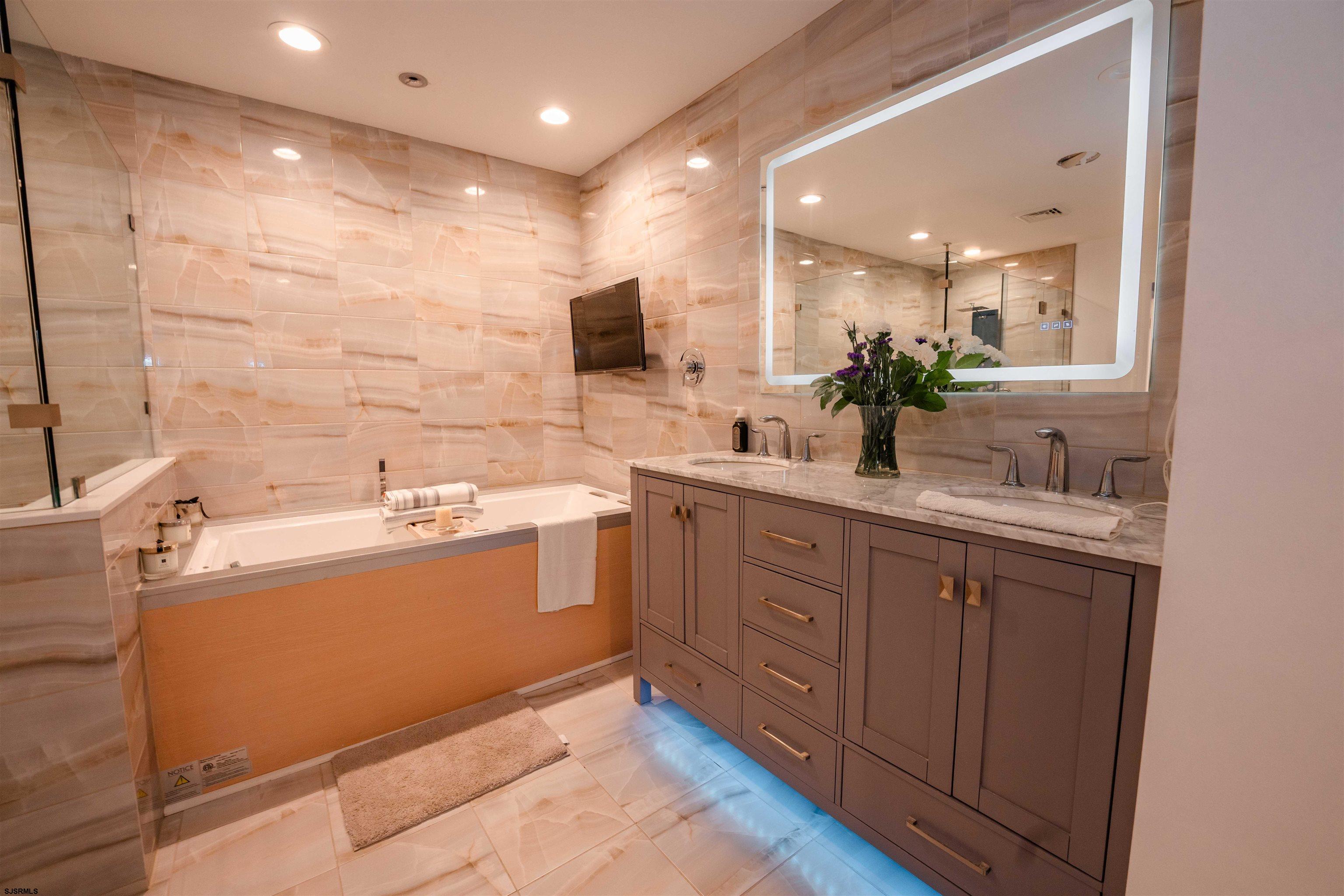 316 N Suffolk Avenue