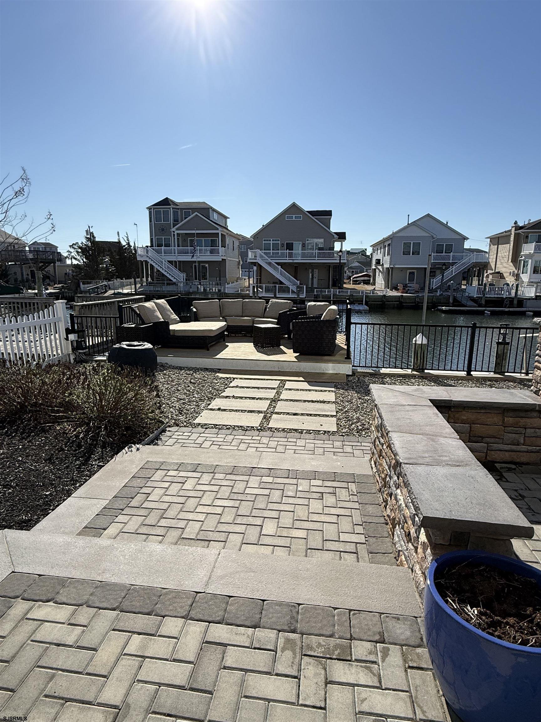 51 S Spinnaker Dr Dr - Picture 2