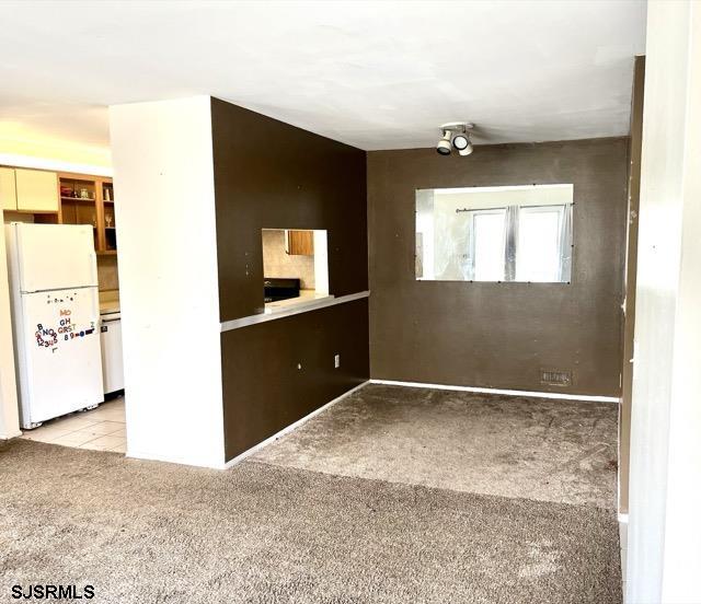 78 Club Pl - Picture 2