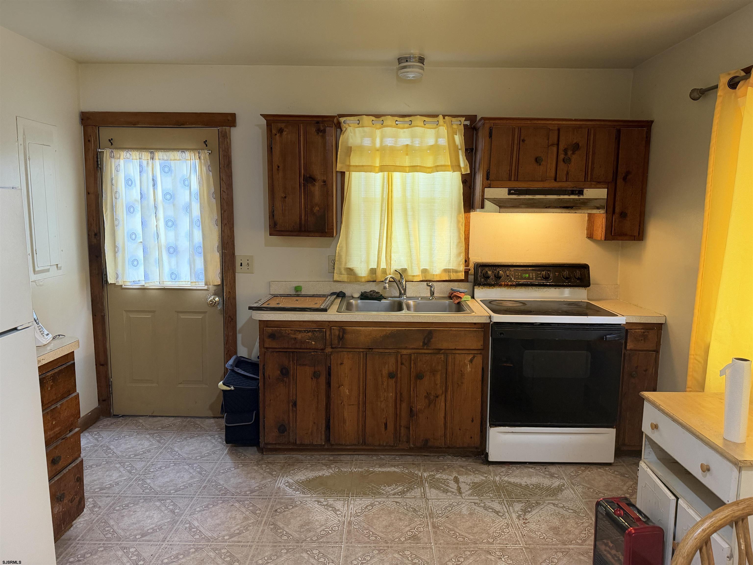 189 4th Avenue - Picture 1