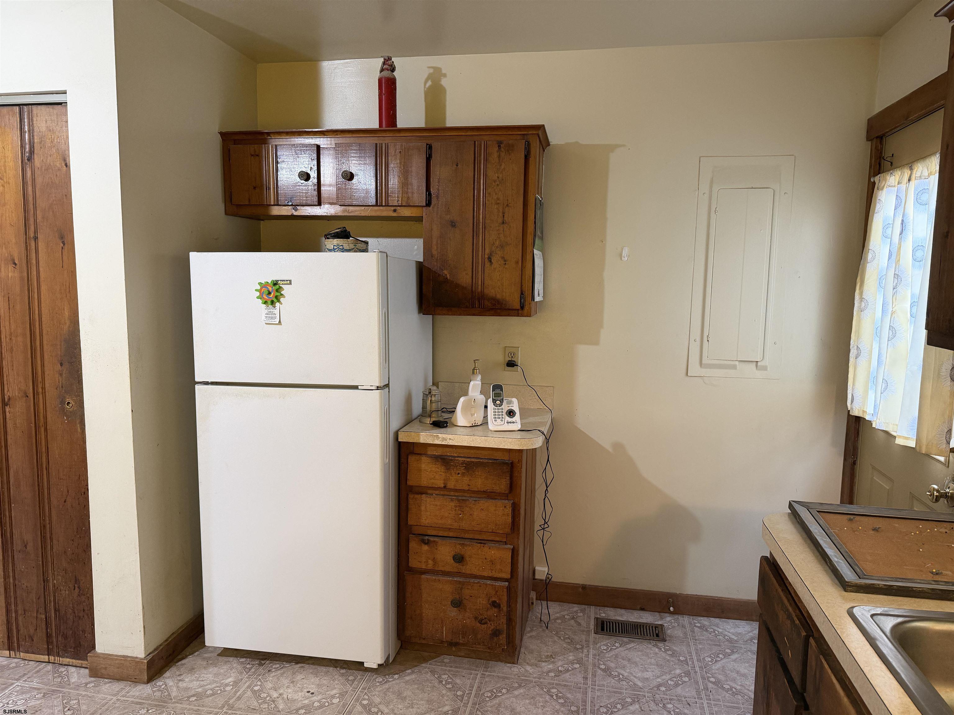 189 4th Avenue - Picture 2